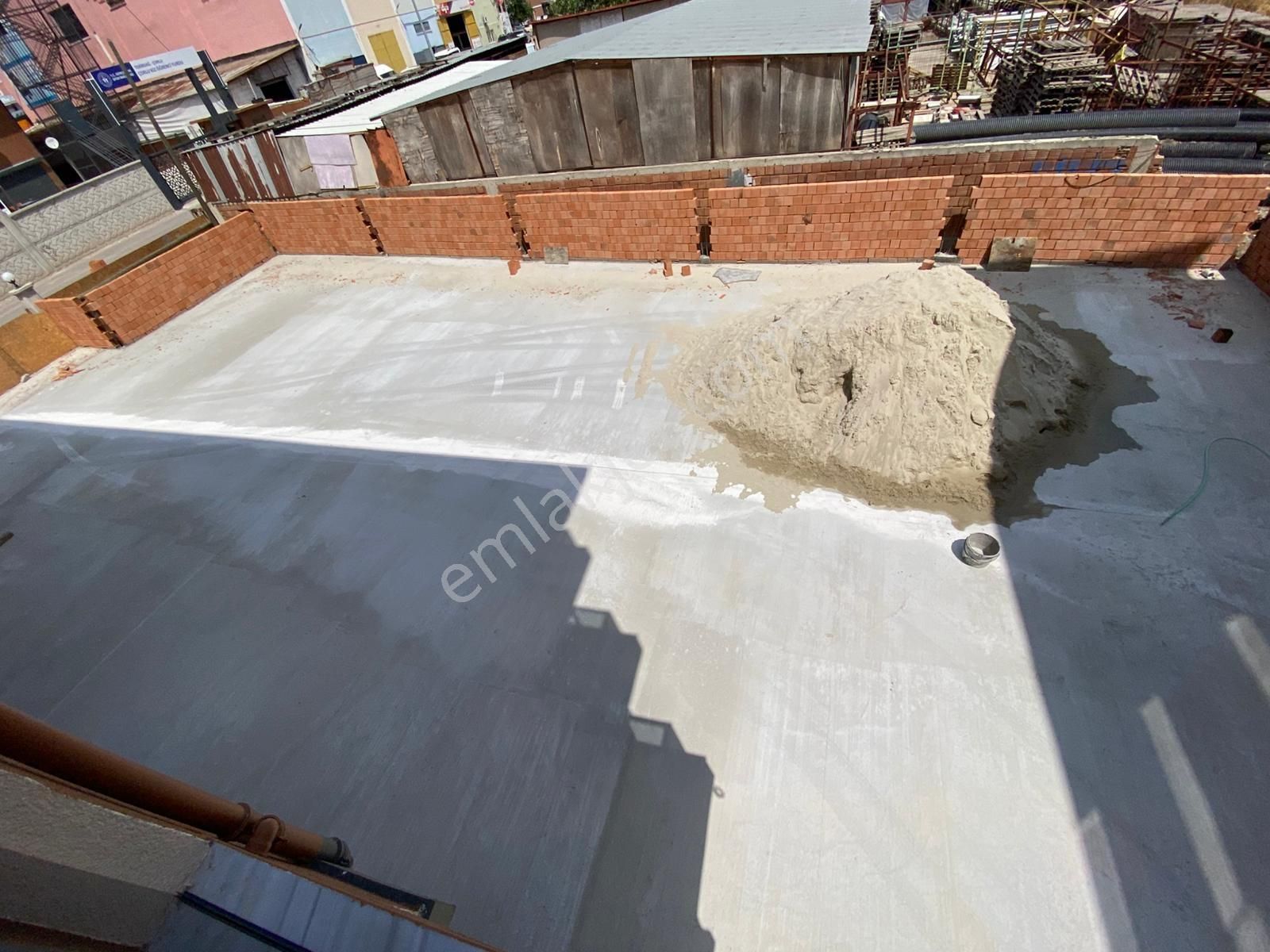 Havuzlu Site İçerisinde Arakat Kat Cephe Seçenekli 1+1 Daireler - Görsel 6