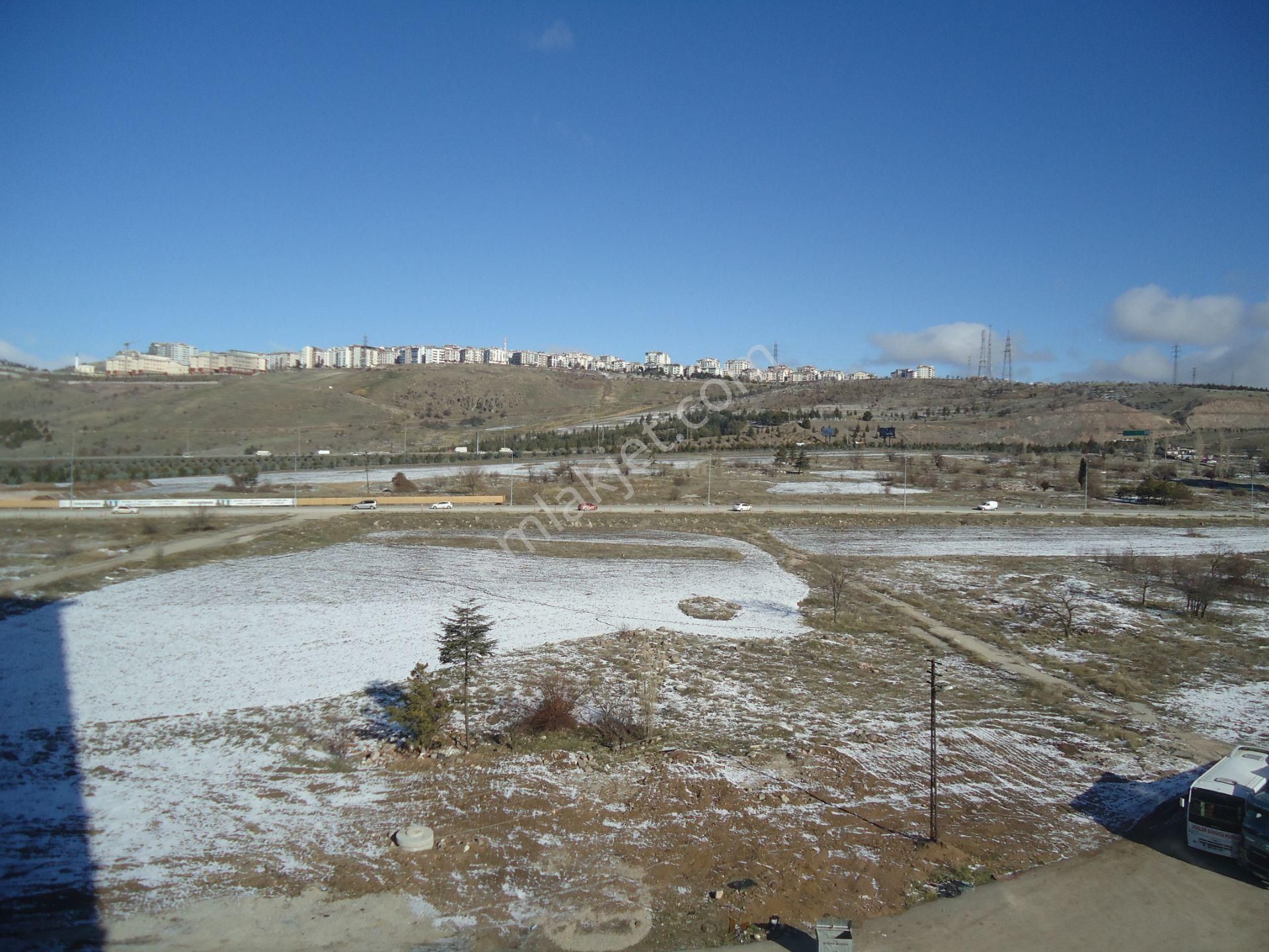 Krc'den Manzaralı Keçiören Ovacıkta Full Yapılı Katta Kiralık 4+1 Daire - Görsel 26