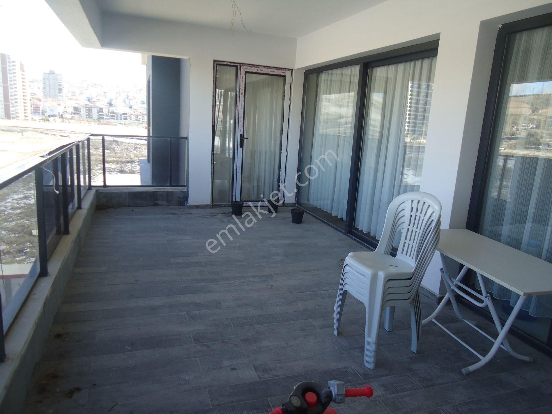 Krc'den Manzaralı Keçiören Ovacıkta Full Yapılı Katta Kiralık 4+1 Daire - Görsel 10