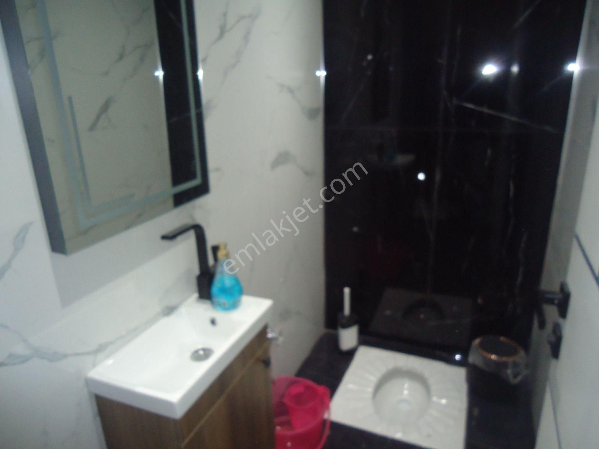 Krc'den Manzaralı Keçiören Ovacıkta Full Yapılı Katta Kiralık 4+1 Daire - Görsel 24