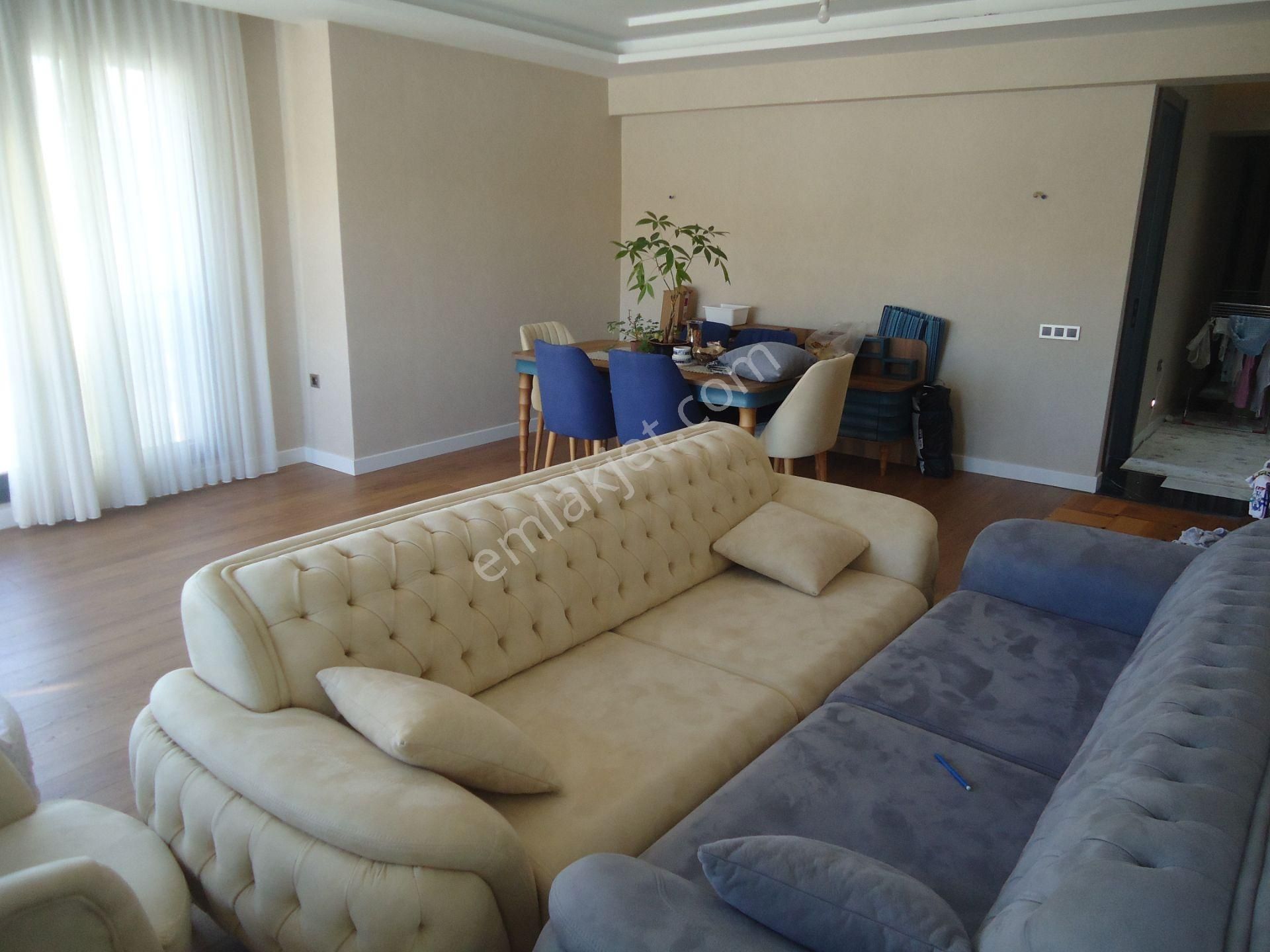 Krc'den Manzaralı Keçiören Ovacıkta Full Yapılı Katta Kiralık 4+1 Daire - Görsel 14