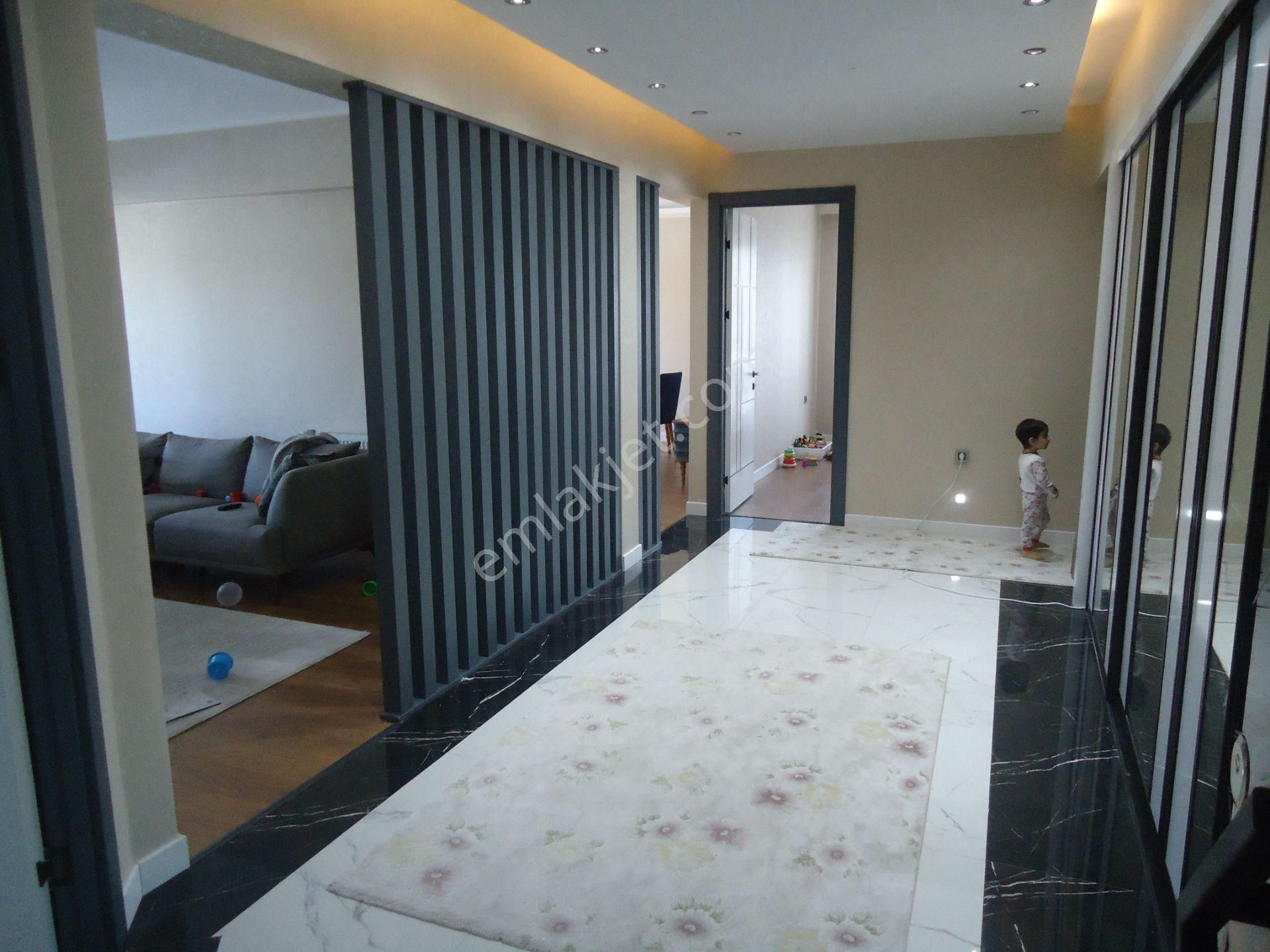 Krc'den Manzaralı Keçiören Ovacıkta Full Yapılı Katta Kiralık 4+1 Daire - Görsel 4