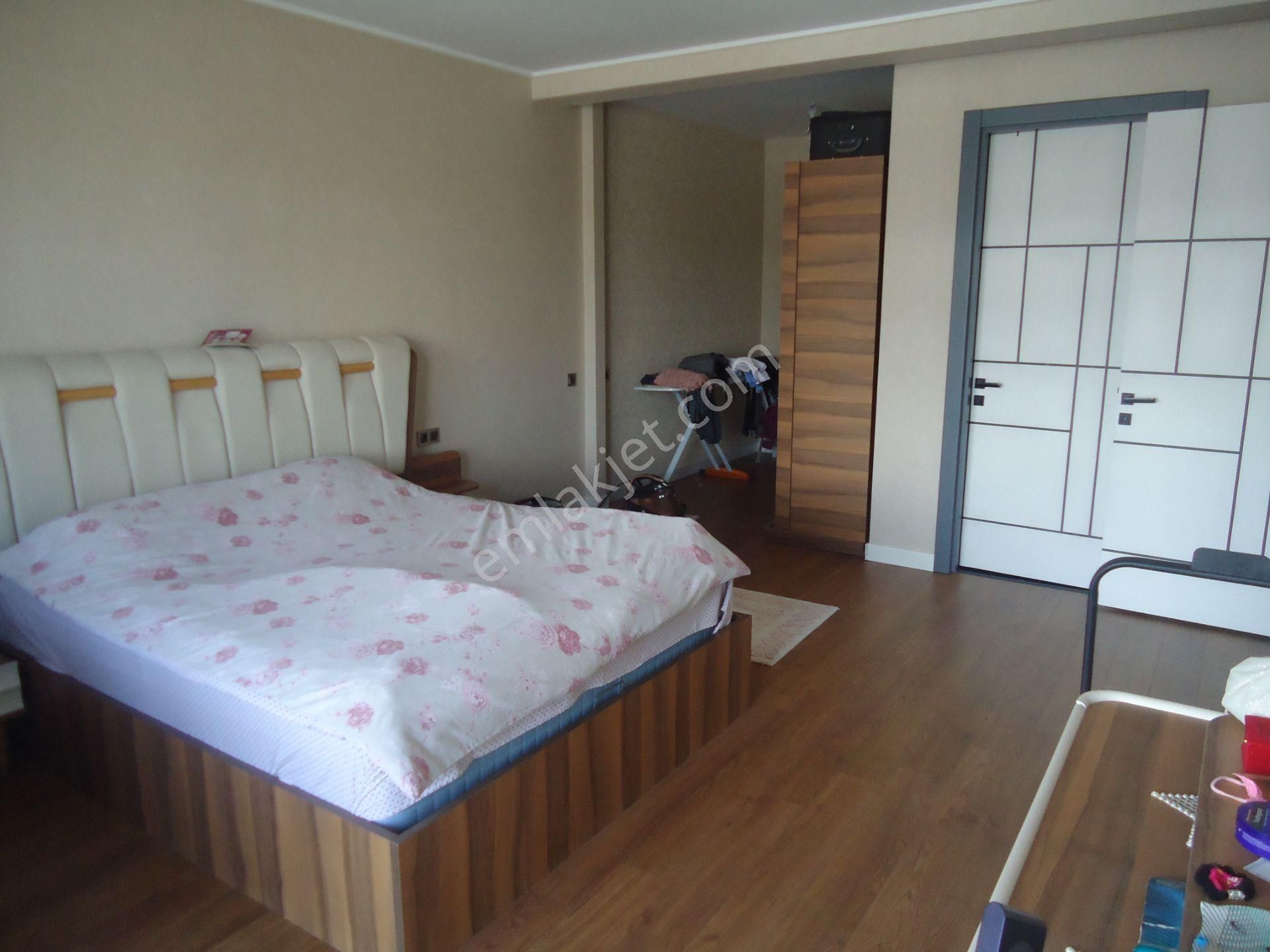 Krc'den Manzaralı Keçiören Ovacıkta Full Yapılı Katta Kiralık 4+1 Daire - Görsel 21
