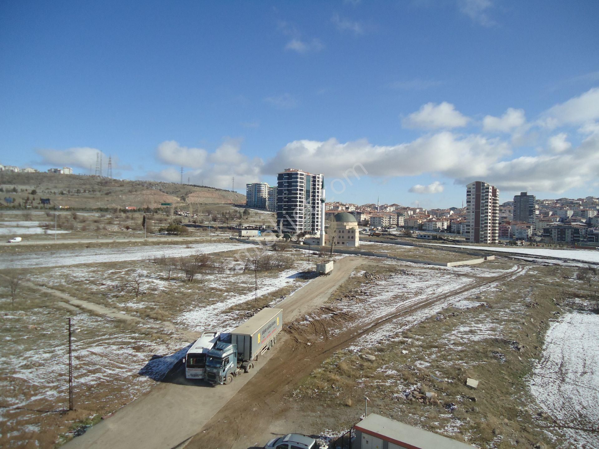 Krc'den Manzaralı Keçiören Ovacıkta Full Yapılı Katta Kiralık 4+1 Daire - Görsel 27