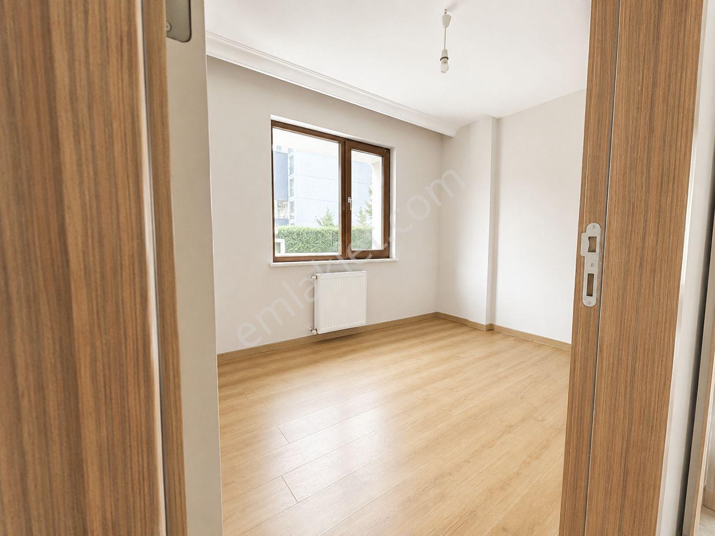 Sahibinden Balat Koçakkent 1 Sitesinde Boş 3+1 Satılık Daire - Görsel 13