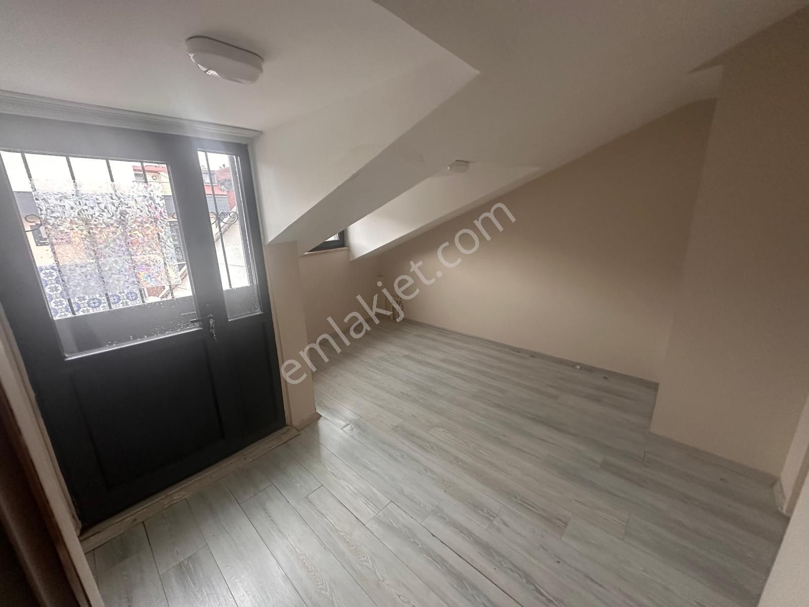Çeliktepe'de Metroya 7dk, 2+1,75 M2, Temiz, Dubleks Daire - Görsel 10