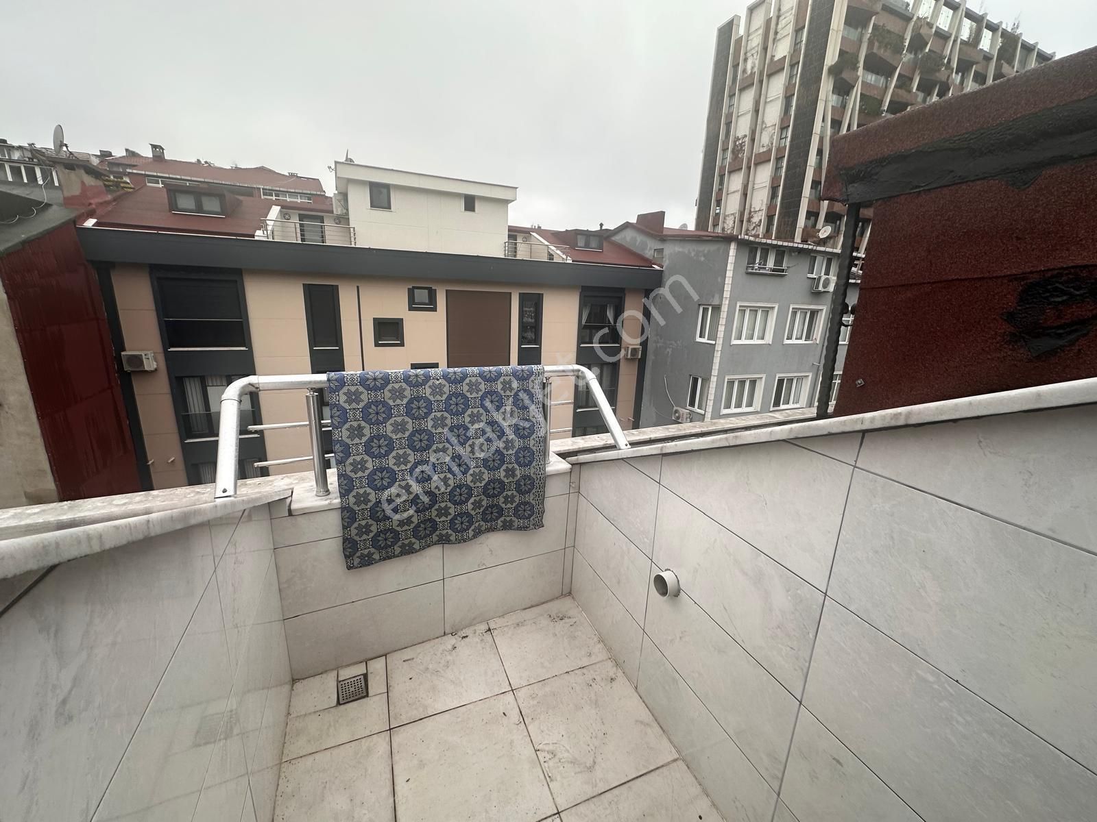 Çeliktepe'de Metroya 7dk, 2+1,75 M2, Temiz, Dubleks Daire - Görsel 13
