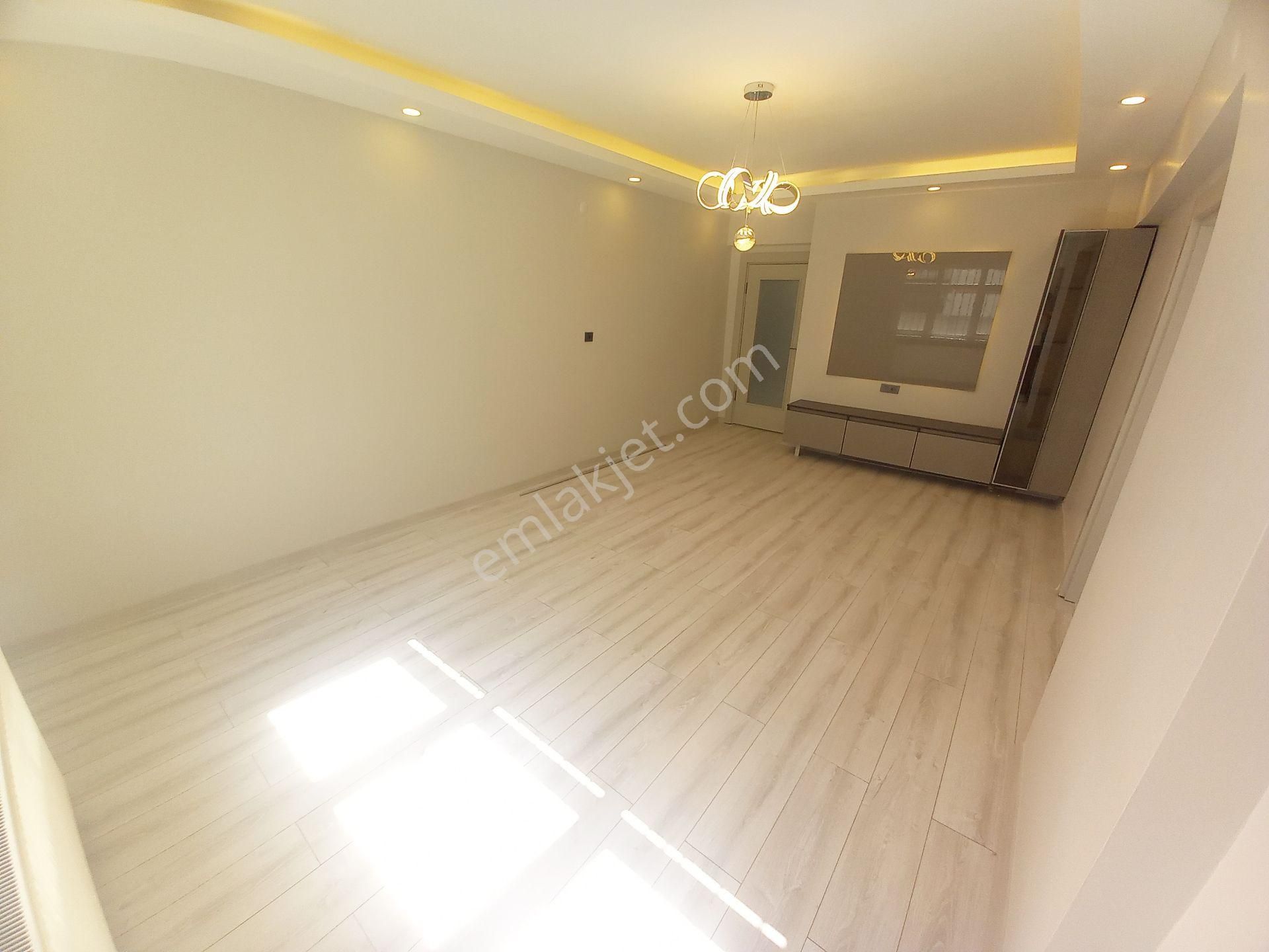 Sincan Plevne Mahallesinde Ara Katta Full Yapılı Satılık 3+1 Daire - Görsel 8