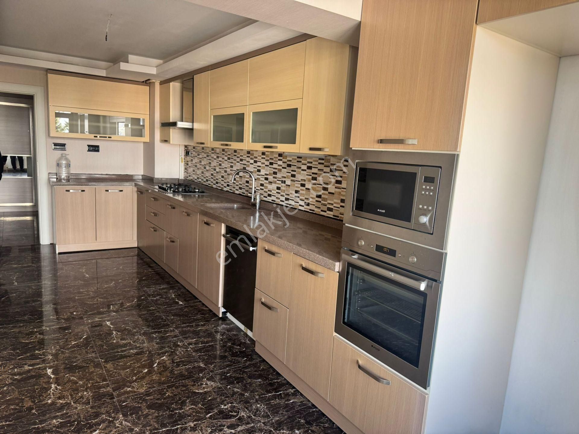 Kırkkonaklarda Kiralık Lüks Daire - Görsel 17