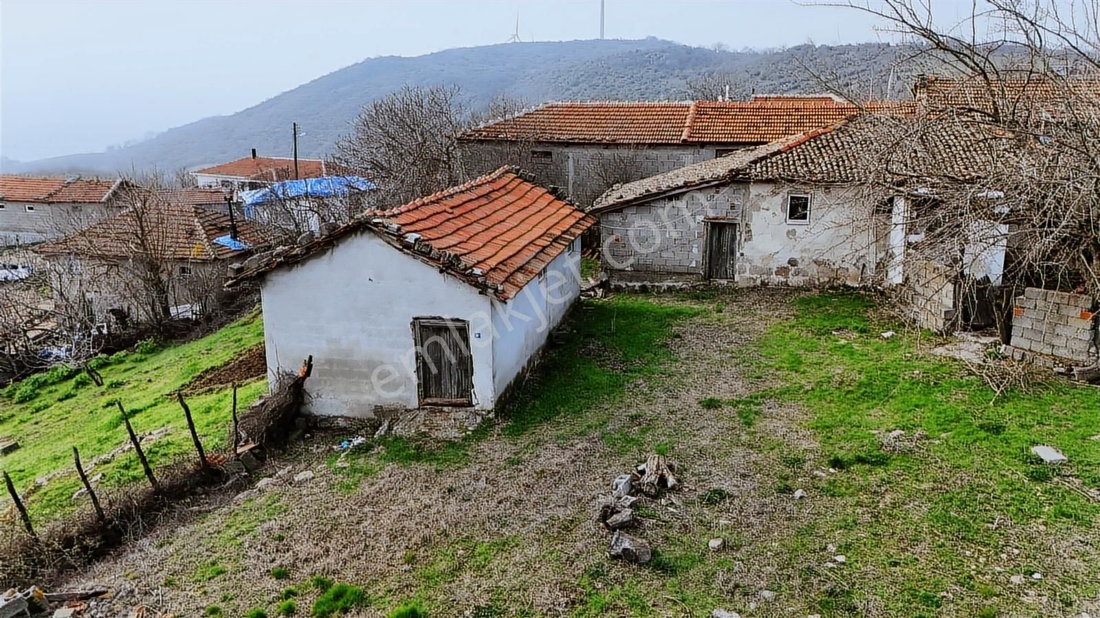 1.400 M2 Müstakil Köy Evi, Arsa 2 Kat %40 İmarlı Gönen Çakmak'ta