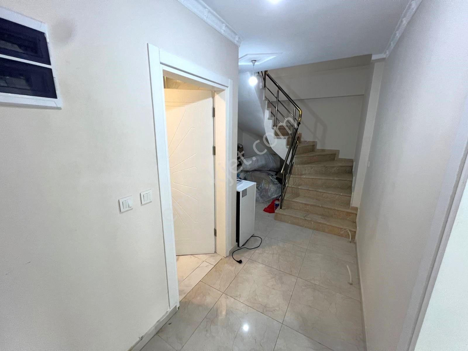 ▀▄▀▄jet Emlak'tan Oksijen Deposu Güre'de Şık Tasarımlı 3+1 Villa - Görsel 12