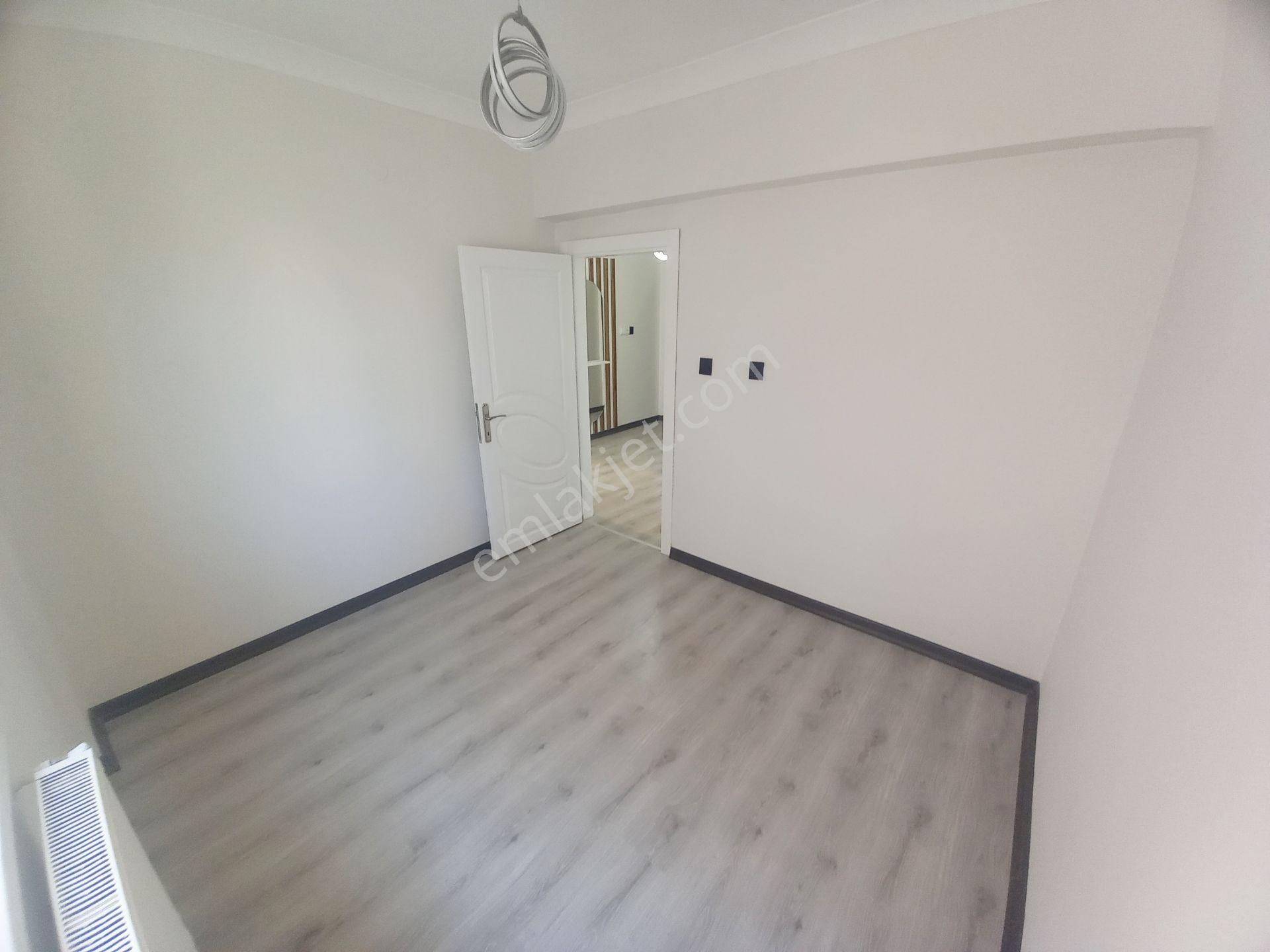 Elif Gayrimenkulden Andiçen Mahallesinde Ara Kat Ön Cephe Satılık 3+1 Daire - Görsel 12