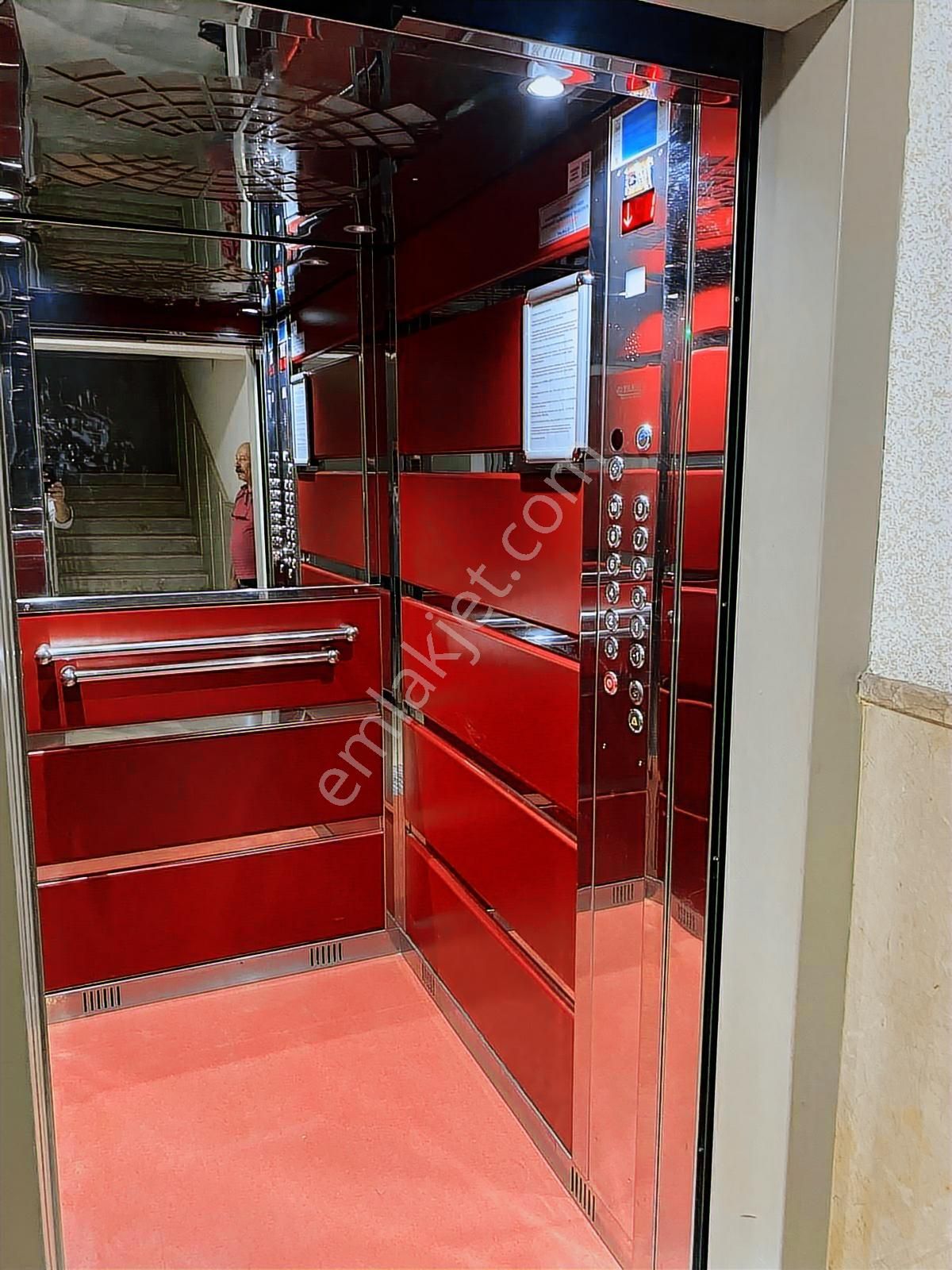 Mehmet Akif Ersoy Cadde Üzeri Satılık 3+1 Daire - Görsel 5