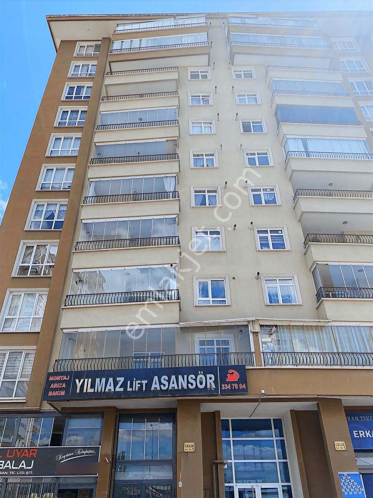 Mehmet Akif Ersoy Cadde Üzeri Satılık 3+1 Daire