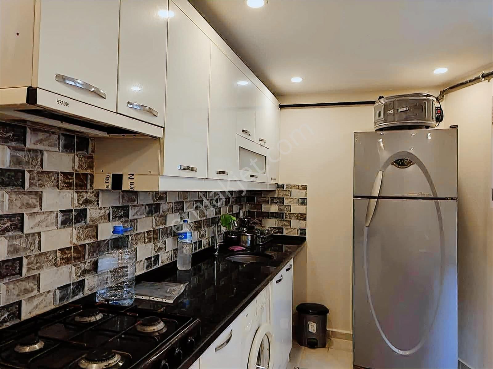Mecidiyeköy 1 + 1 Asansörlü Eşyalı Cadde Üzeri Kiralık Daire - Görsel 5