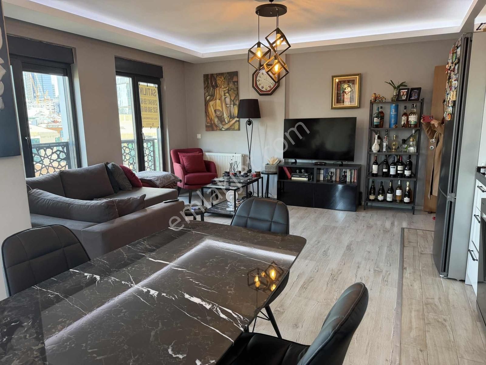 Acil2+1 Balkonlu Manzaralı Kapalı Otoparklı Satılık Lüx Daire