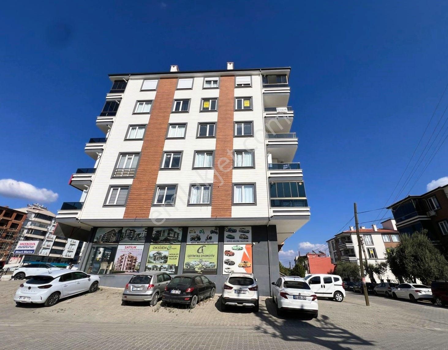 ▀jet Emlak'tan Kadıköy'de Ebv. Banyolu Ön Cephe Arakat 2+1 Daire - Görsel 2