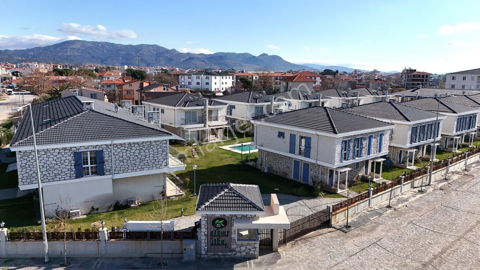 Altınova'da Siberlife'da Eşyalı Bahçe Katı Premium 2+1 Daire