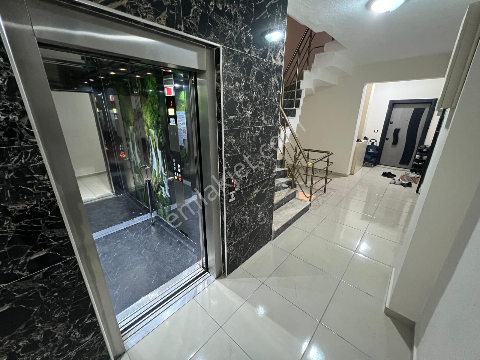 ▀jet Emlaktan Kadıköy'de Geniş Kullanışlı Ebv. Banyolu 2+1 Daire - Görsel 34