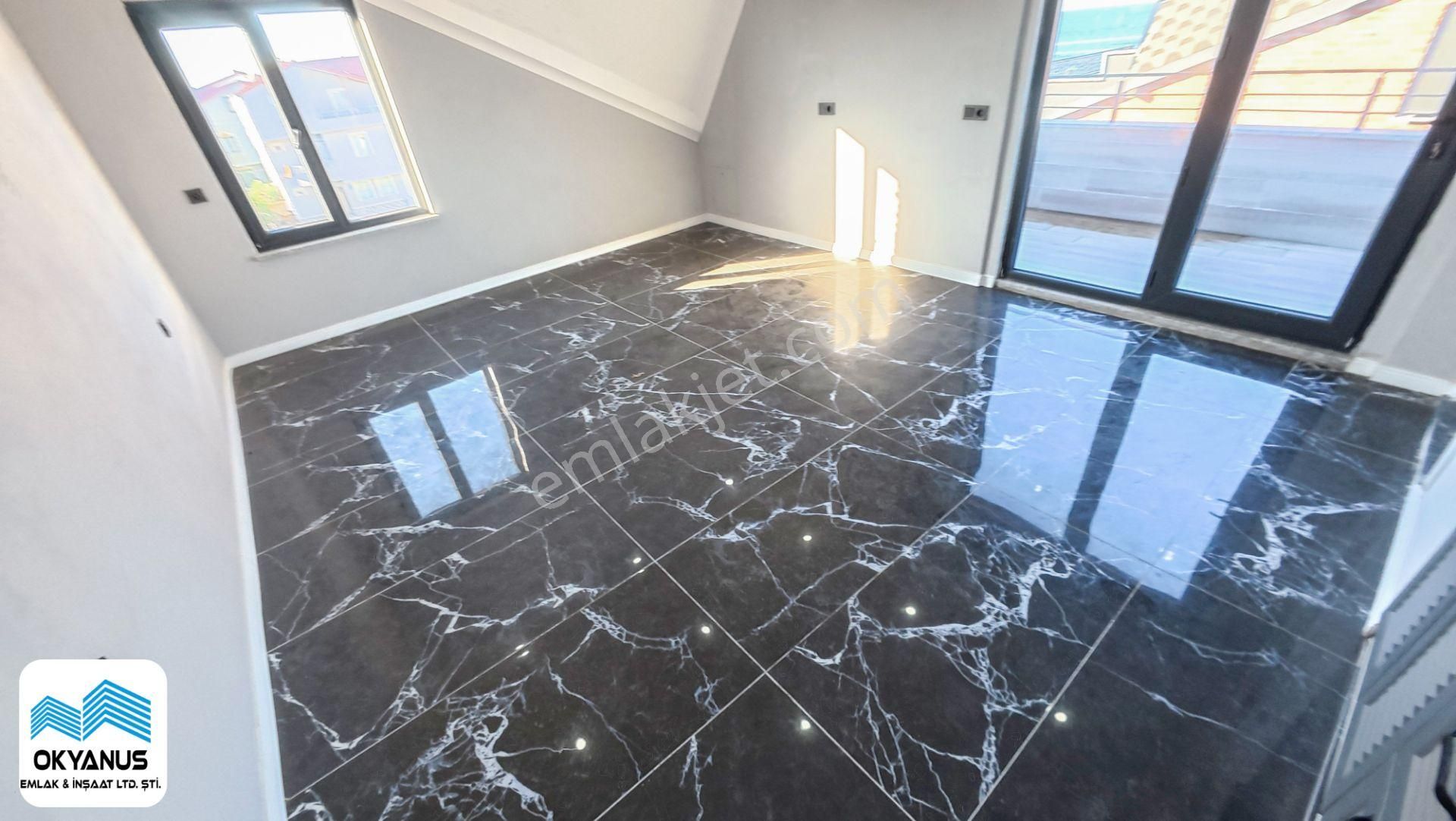 Kocaali Merkezde Denize 2. Sıra Havuzlu Bahçeli Taş Kaplama 3+1 Villa - Görsel 32