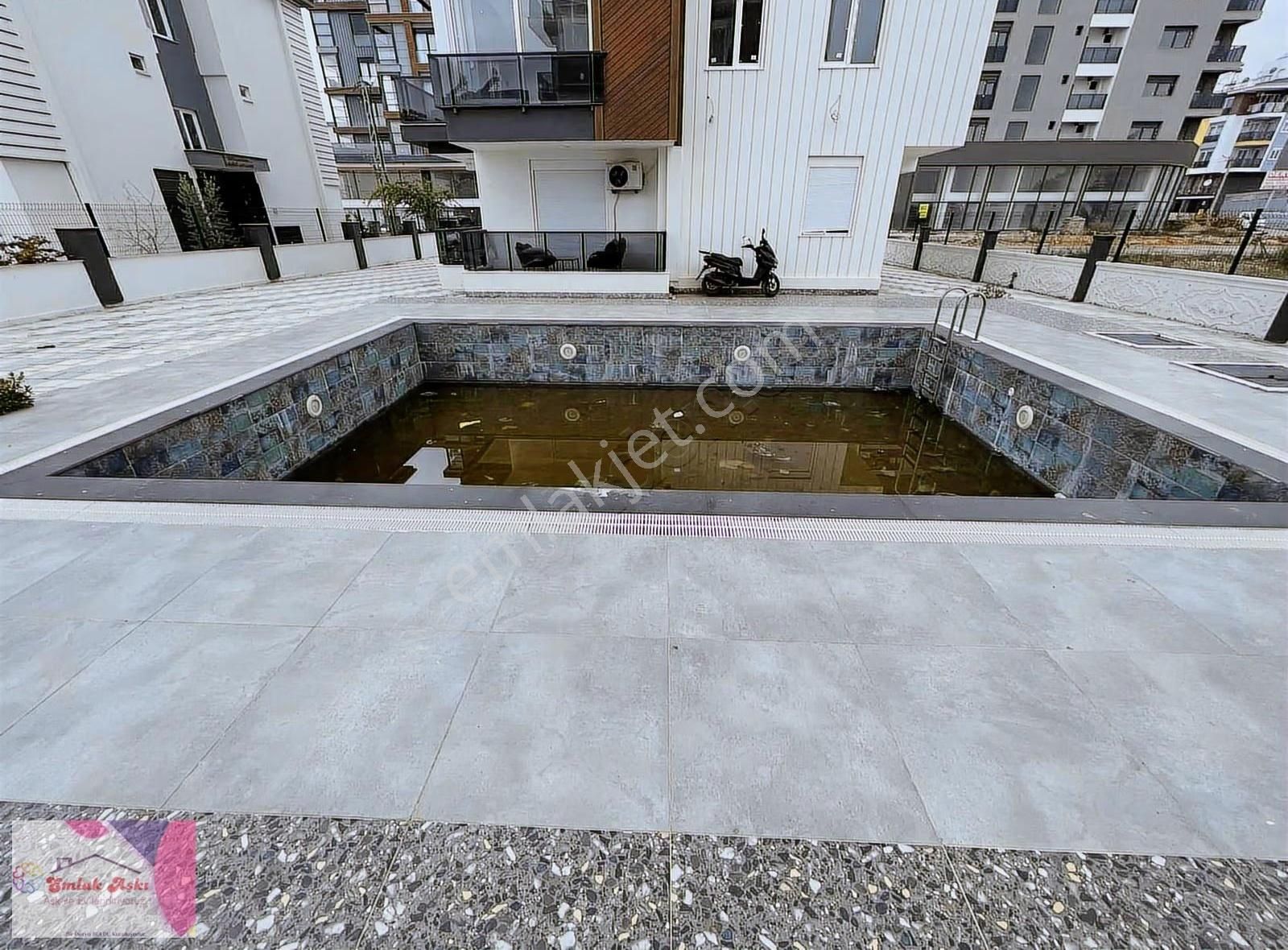 Tranvay Dibinde Havuzlu Sıfır Arakat - Görsel 5