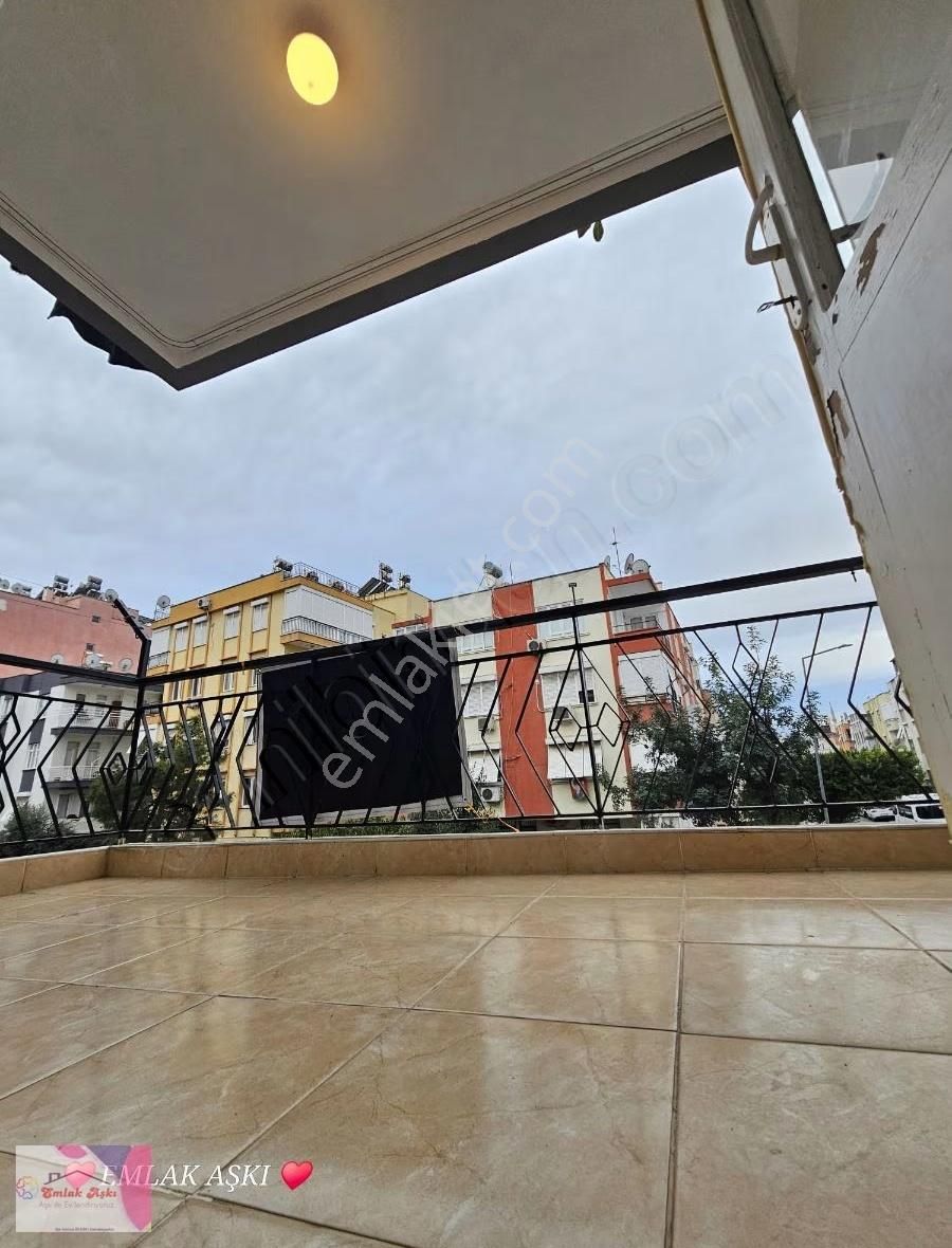 Emlak Aşkı Güvencesiyle Dokuma Özgürlük Yol Cepheli Önü Açık - Görsel 2