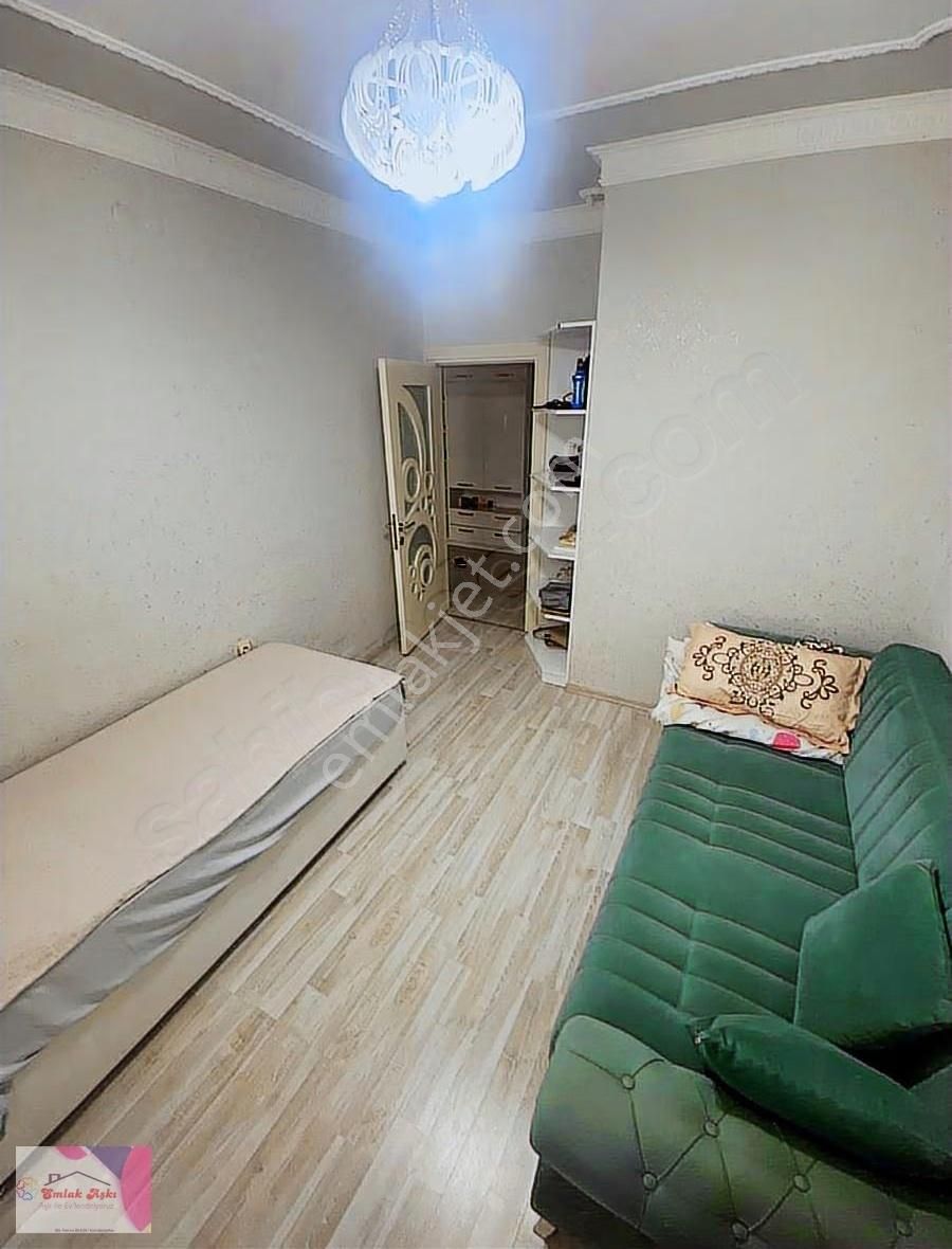 Eşyalı Kiralık Doğalgazlı Cam Balkonlu Dairemiz - Görsel 3