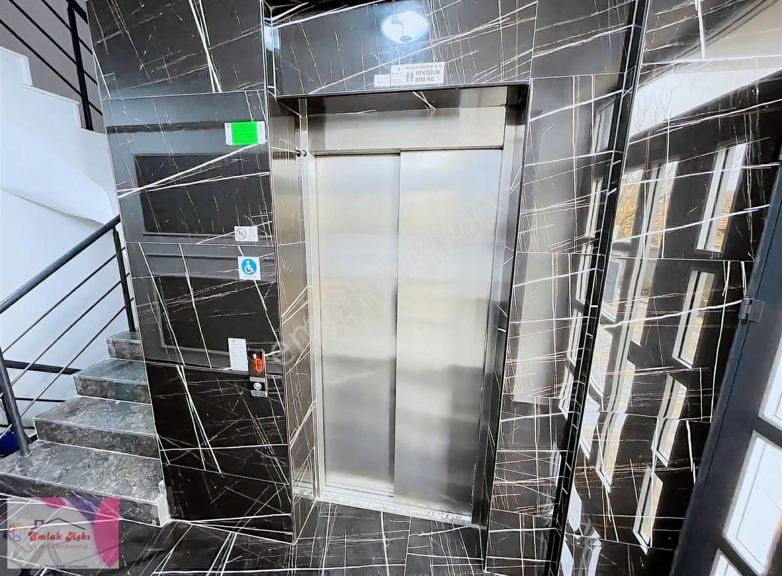 Cadde Üstü. Arakat - Görsel 5