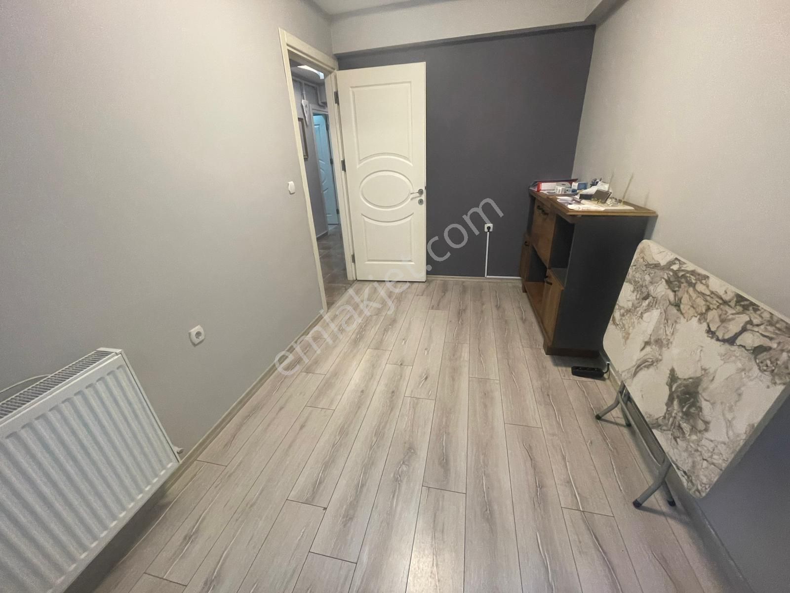 Turpa'dan Üçyol Meydan Metronun Yanı Başında 2+1 Kiralık Daire - Görsel 26