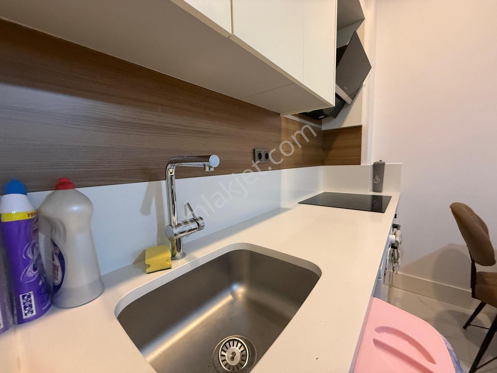 Altıntaş'da Havuzlu Site İçerisinde 1+1 Eşyalı Kiralık - Görsel 4