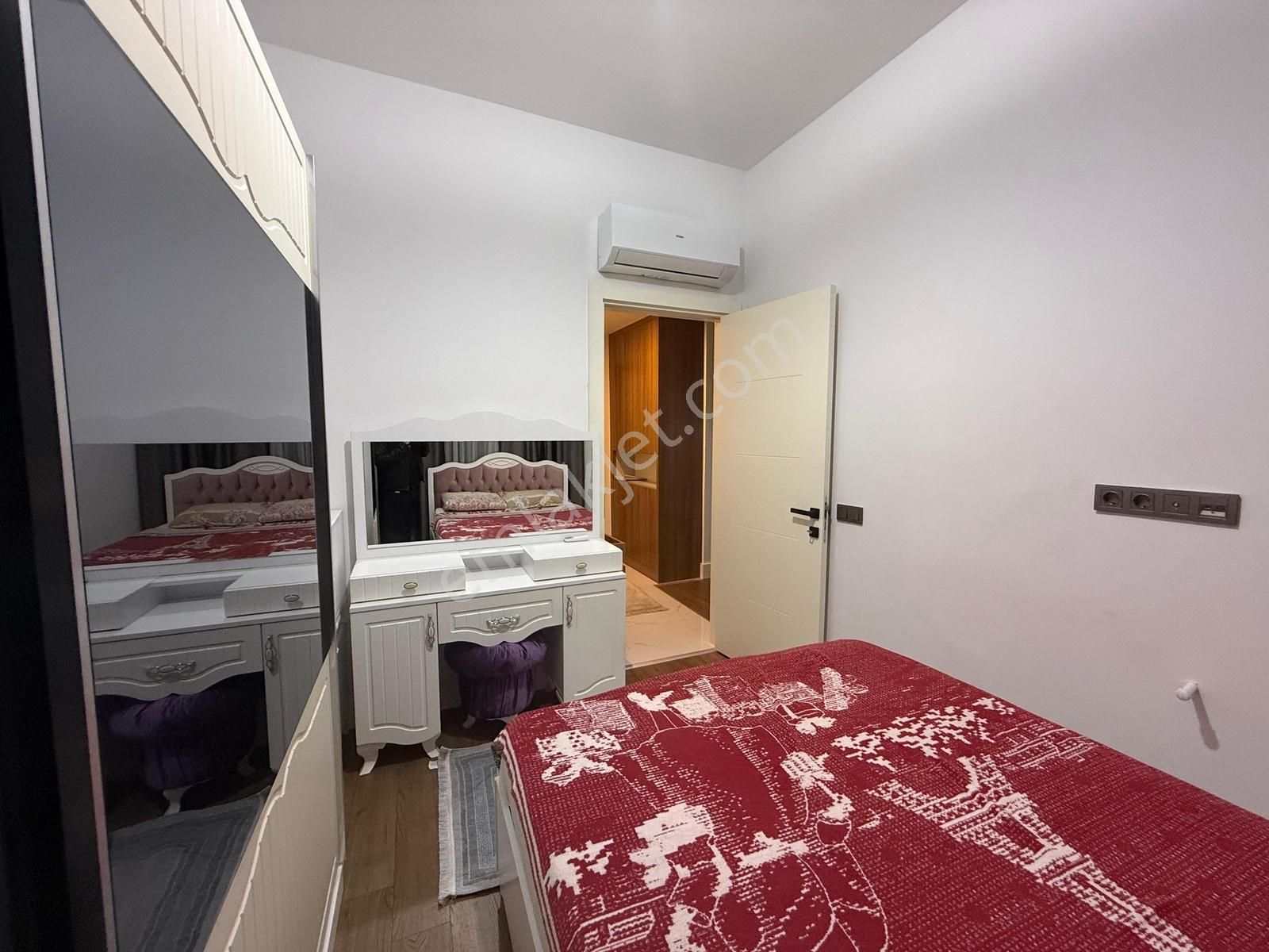 Altıntaş'da Havuzlu Site İçerisinde 1+1 Eşyalı Kiralık - Görsel 5