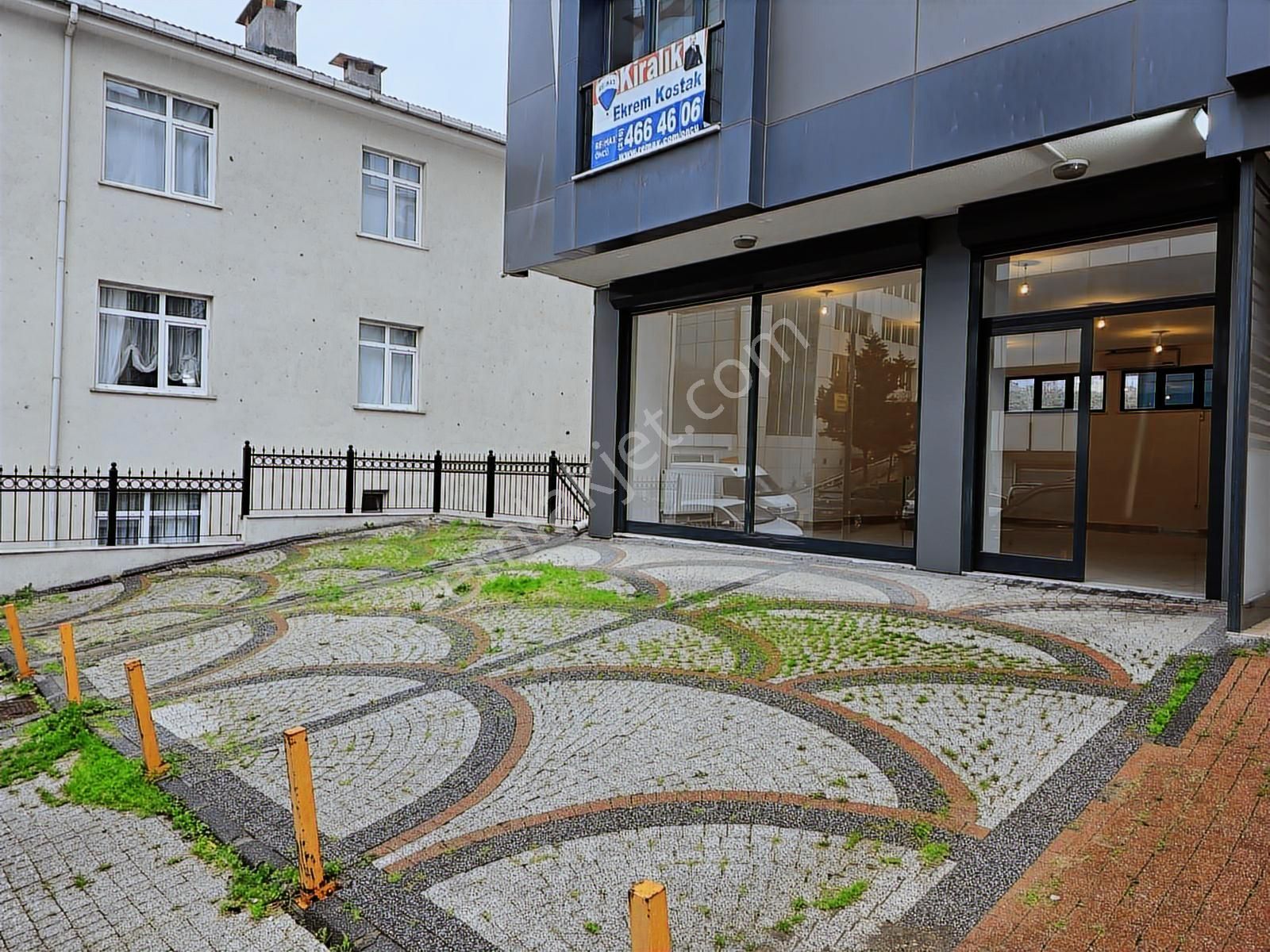 Ümraniye İkbal Caddesinde Otoparklı Depolu Dükkan - Görsel 2