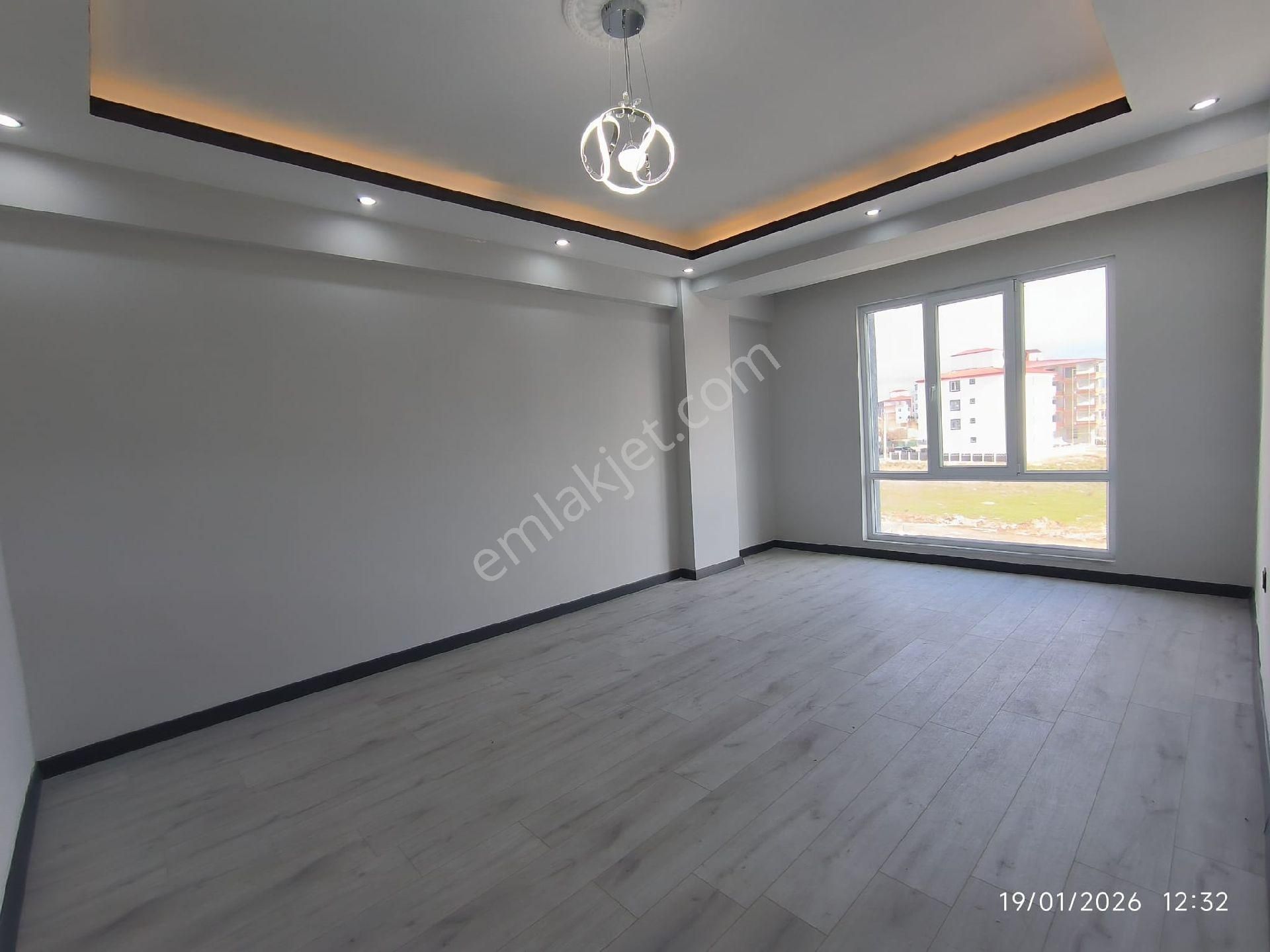 Tekirdağ Kapaklı Mevlana'da Satılık İskanlı Daire