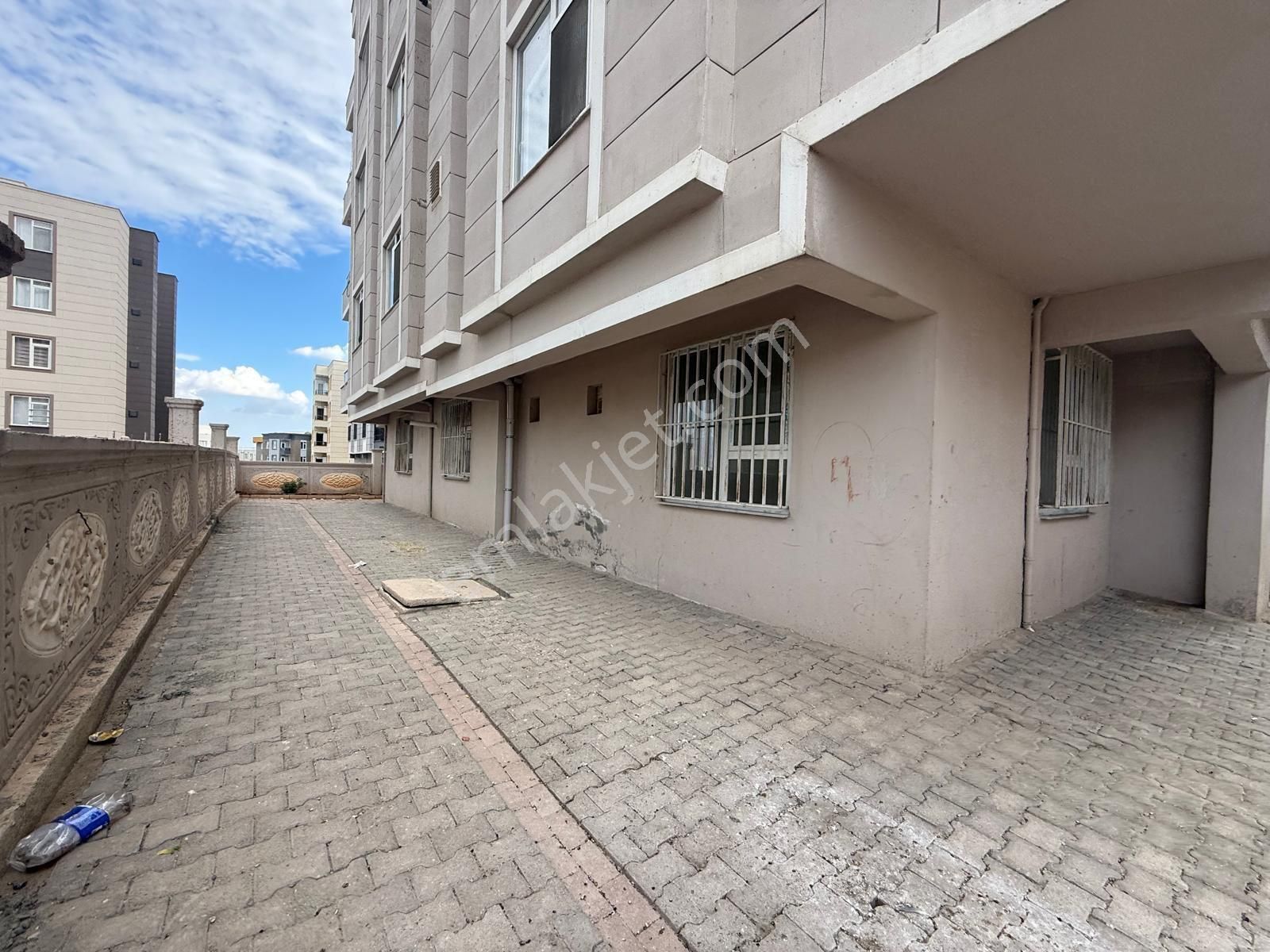 Satılık 2+0 Giriş Kat - Görsel 2