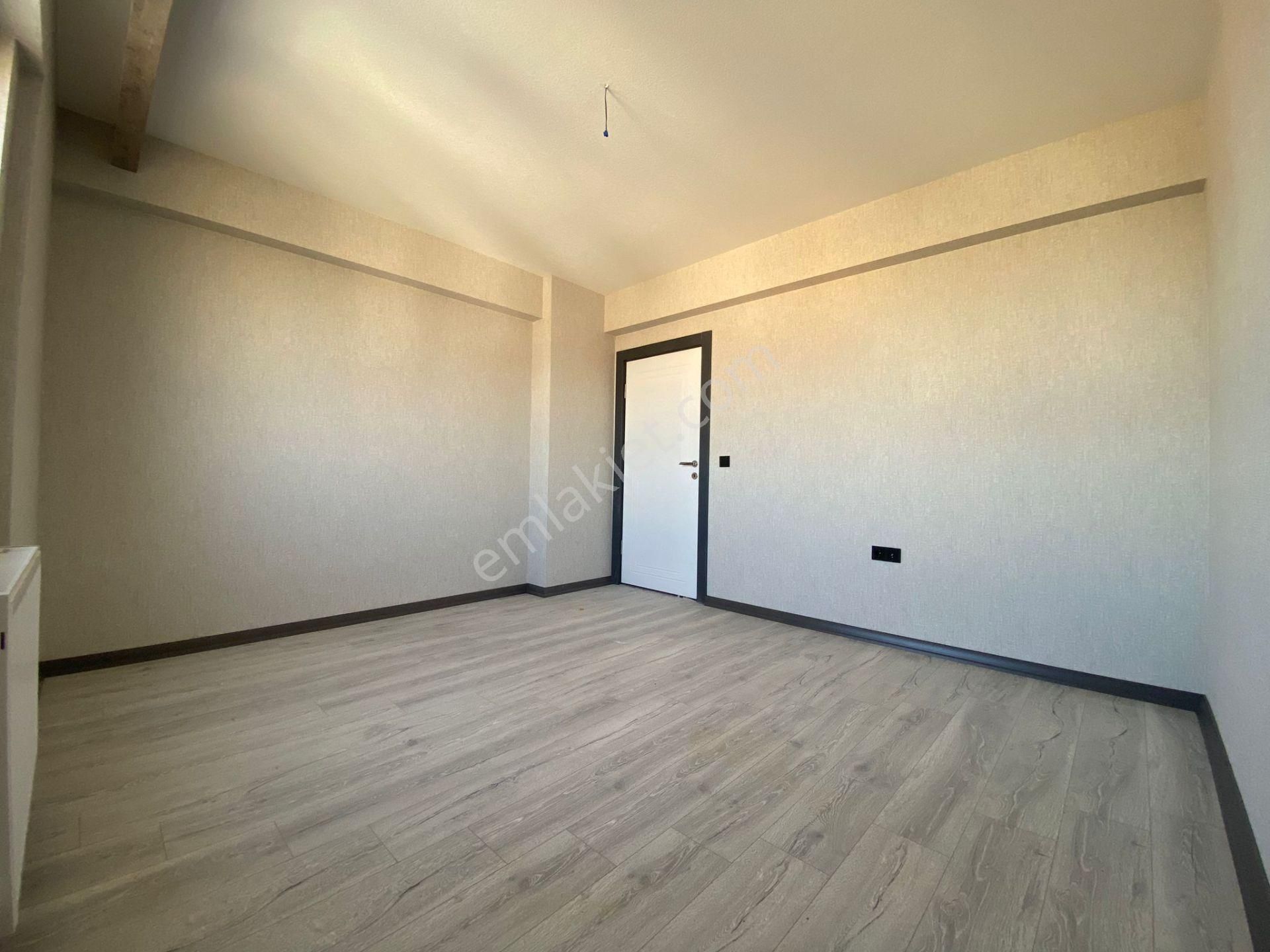 Pursaklar Mehmet Zengin Emlak'tan Kapalı Otoparklı Çift Banyolu 10.kat 4+1 Ultra Lüks Sitede Daire - Görsel 17