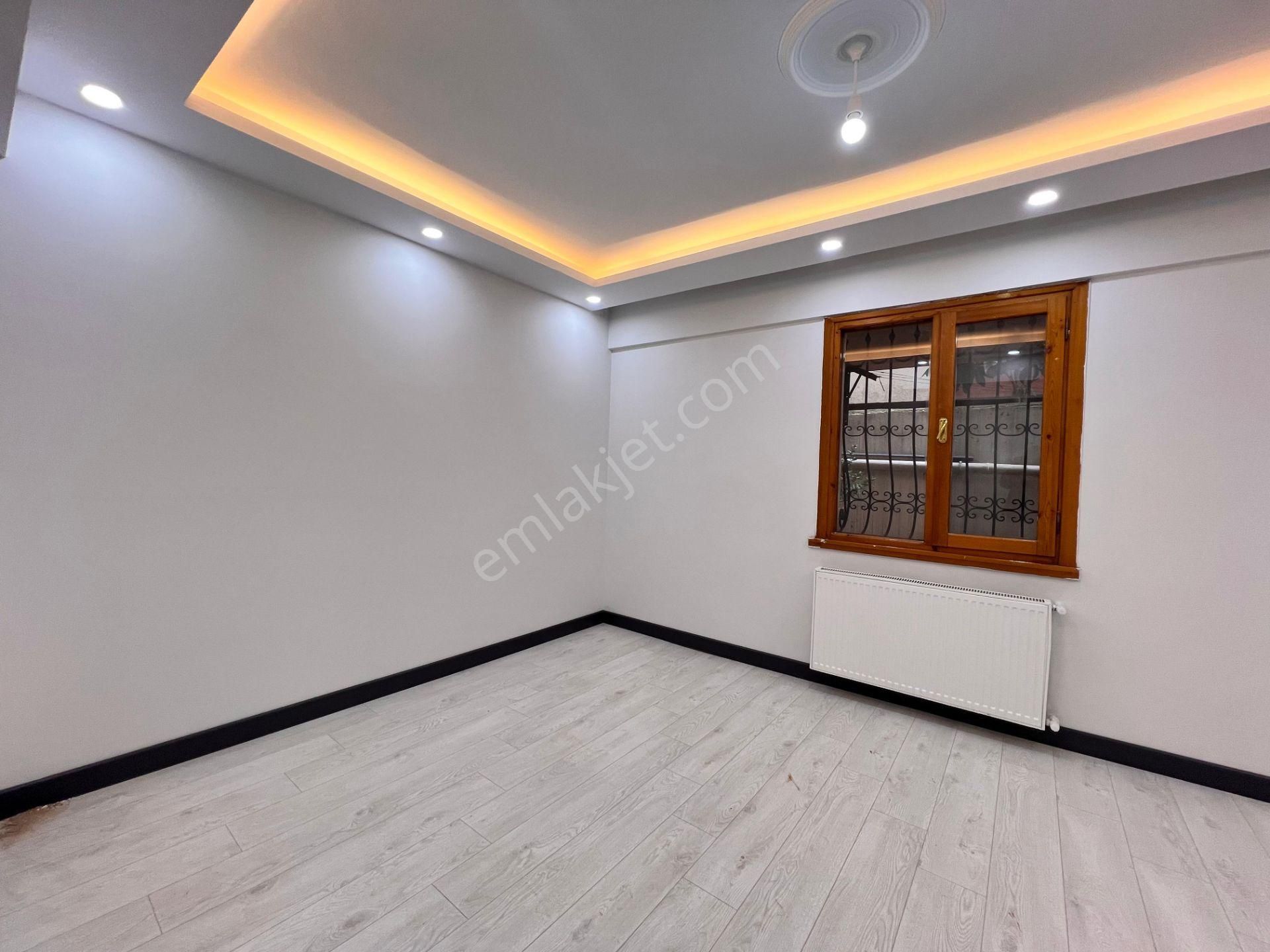 Altıntepe'de 2000 Yapımı Binada Bahçe Kullanımlı 3+1 - Görsel 17