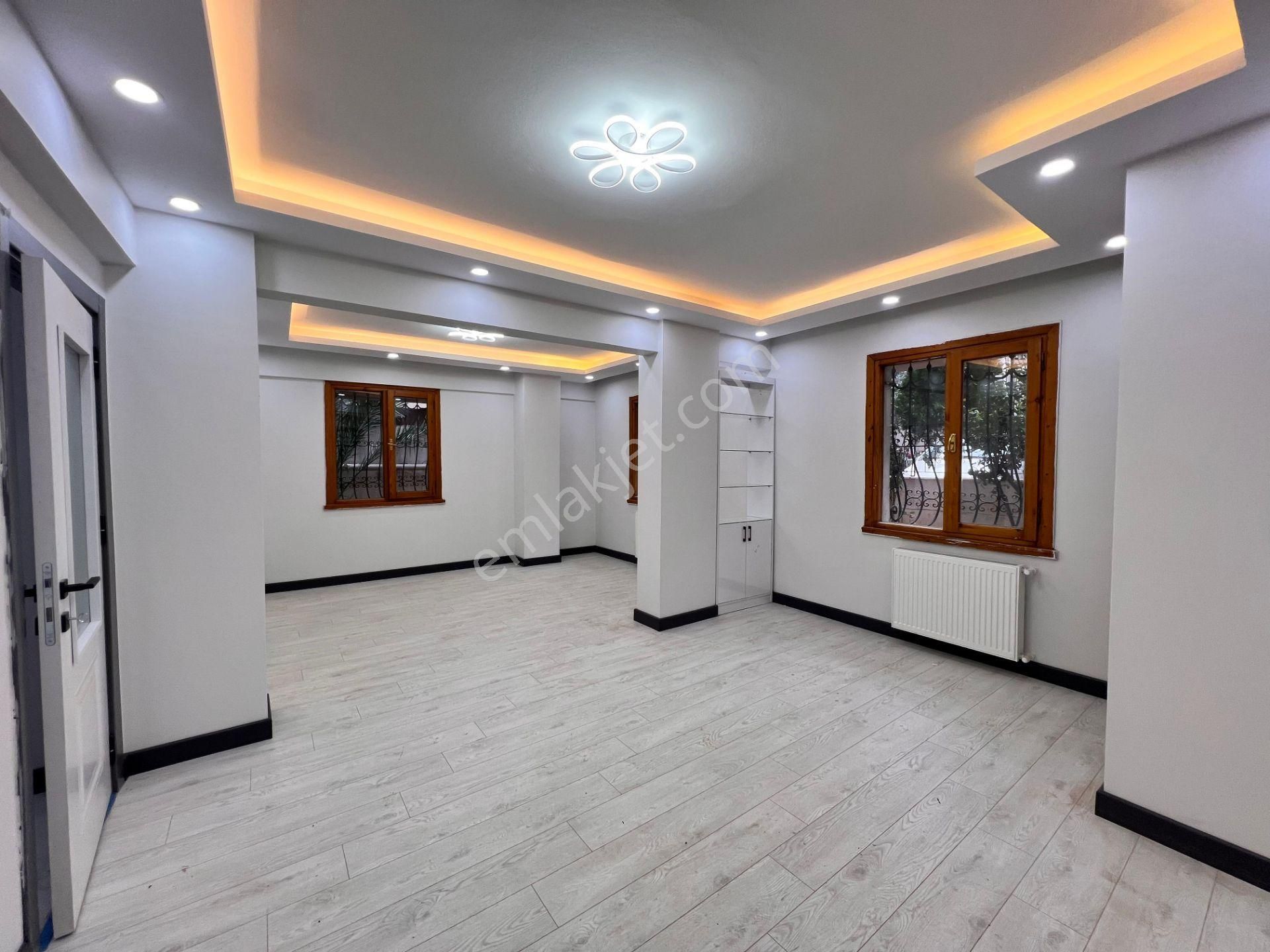 Altıntepe'de 2000 Yapımı Binada Bahçe Kullanımlı 3+1 - Görsel 12