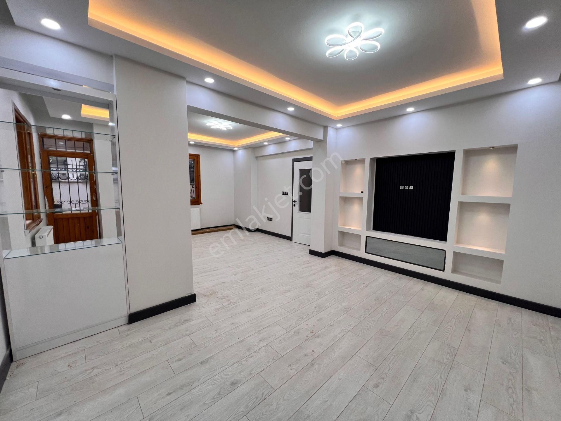 Altıntepe'de 2000 Yapımı Binada Bahçe Kullanımlı 3+1 - Görsel 7