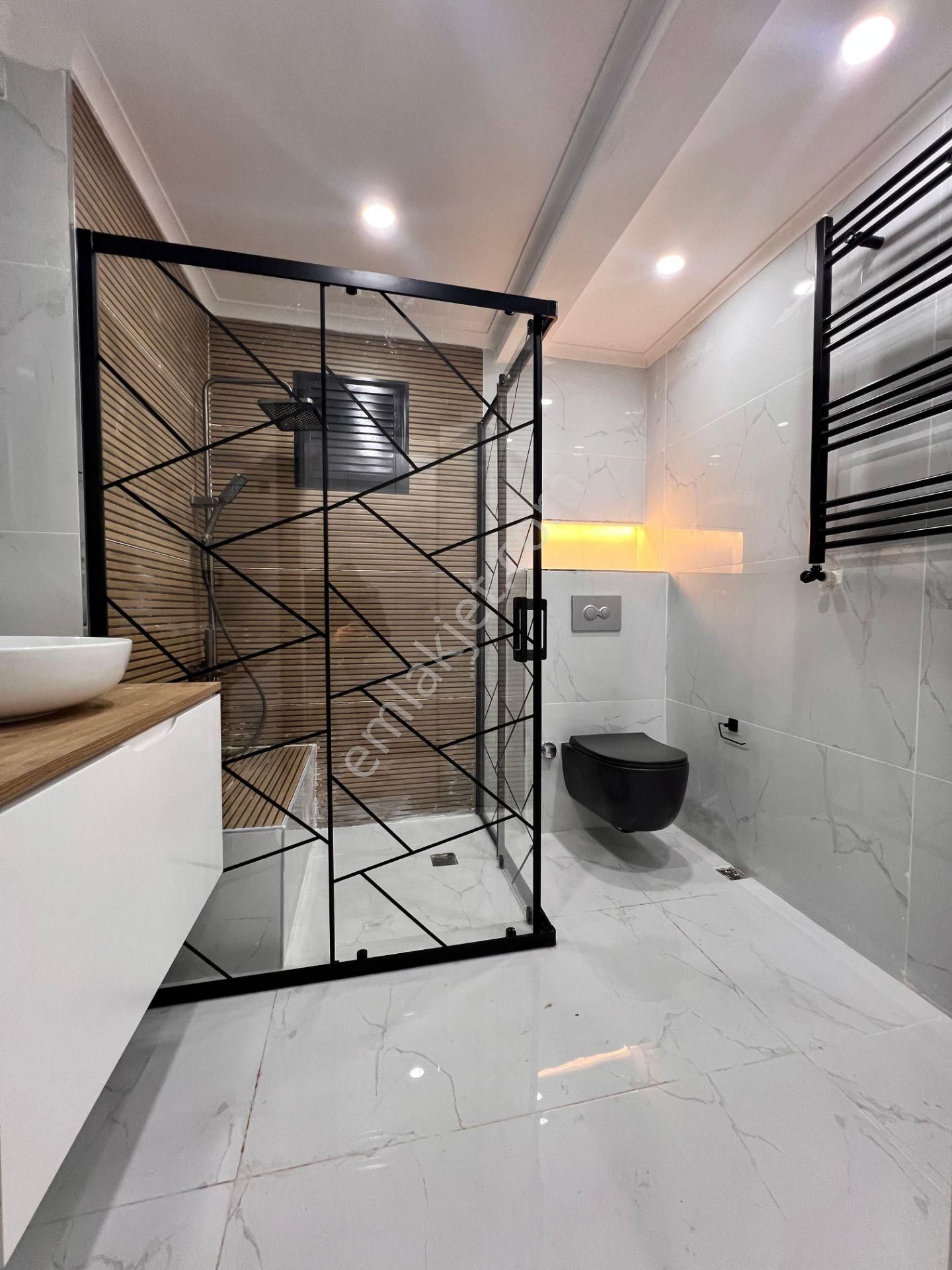 Altıntepe'de 2000 Yapımı Binada Bahçe Kullanımlı 3+1 - Görsel 32