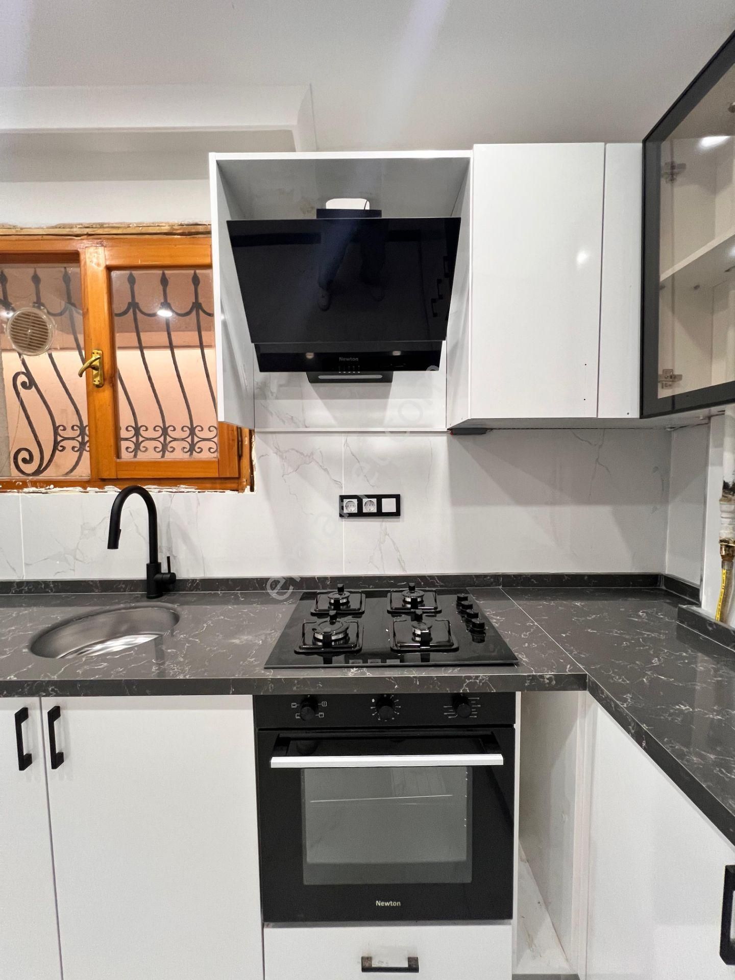 Altıntepe'de 2000 Yapımı Binada Bahçe Kullanımlı 3+1 - Görsel 4