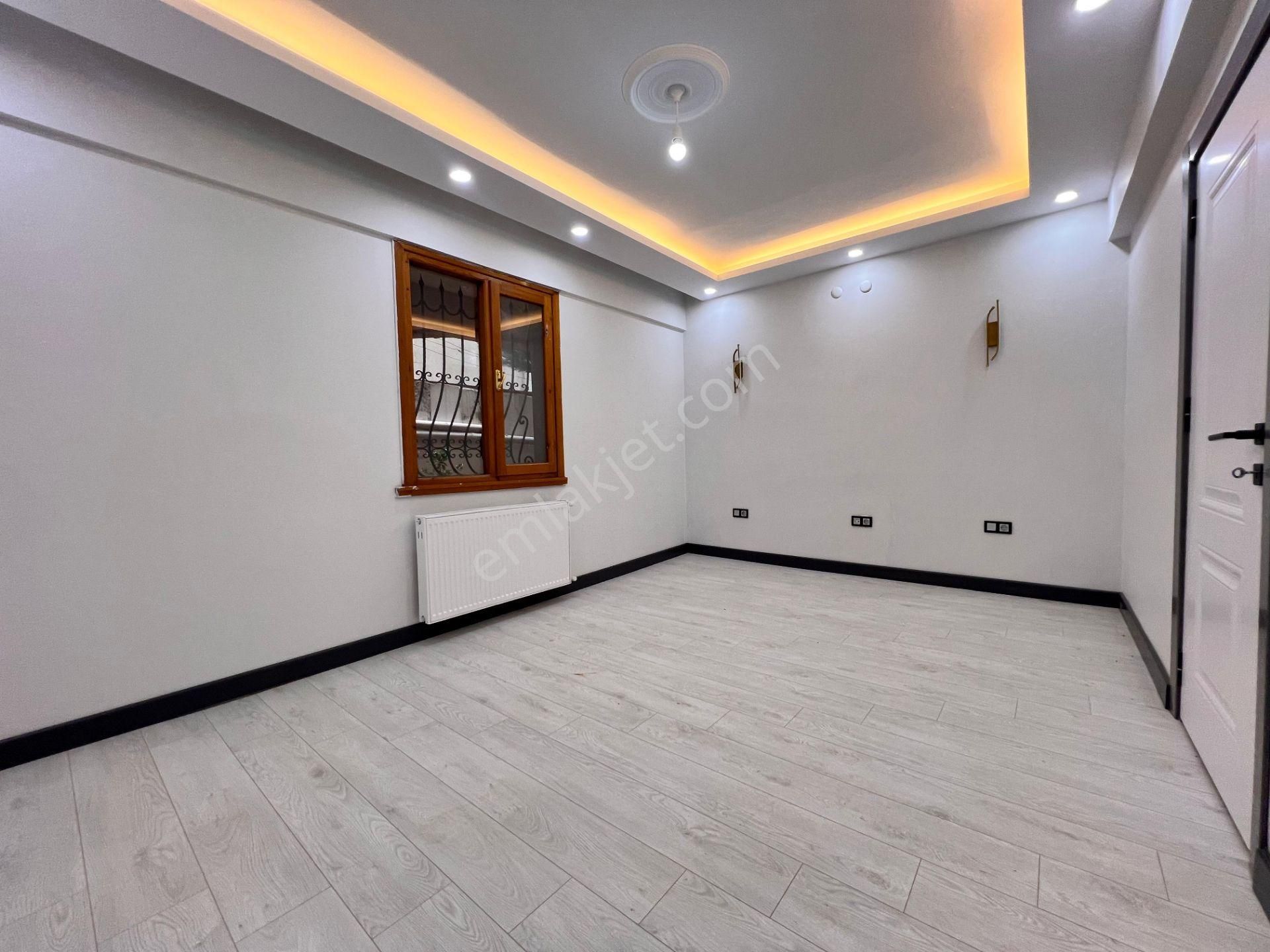 Altıntepe'de 2000 Yapımı Binada Bahçe Kullanımlı 3+1 - Görsel 25