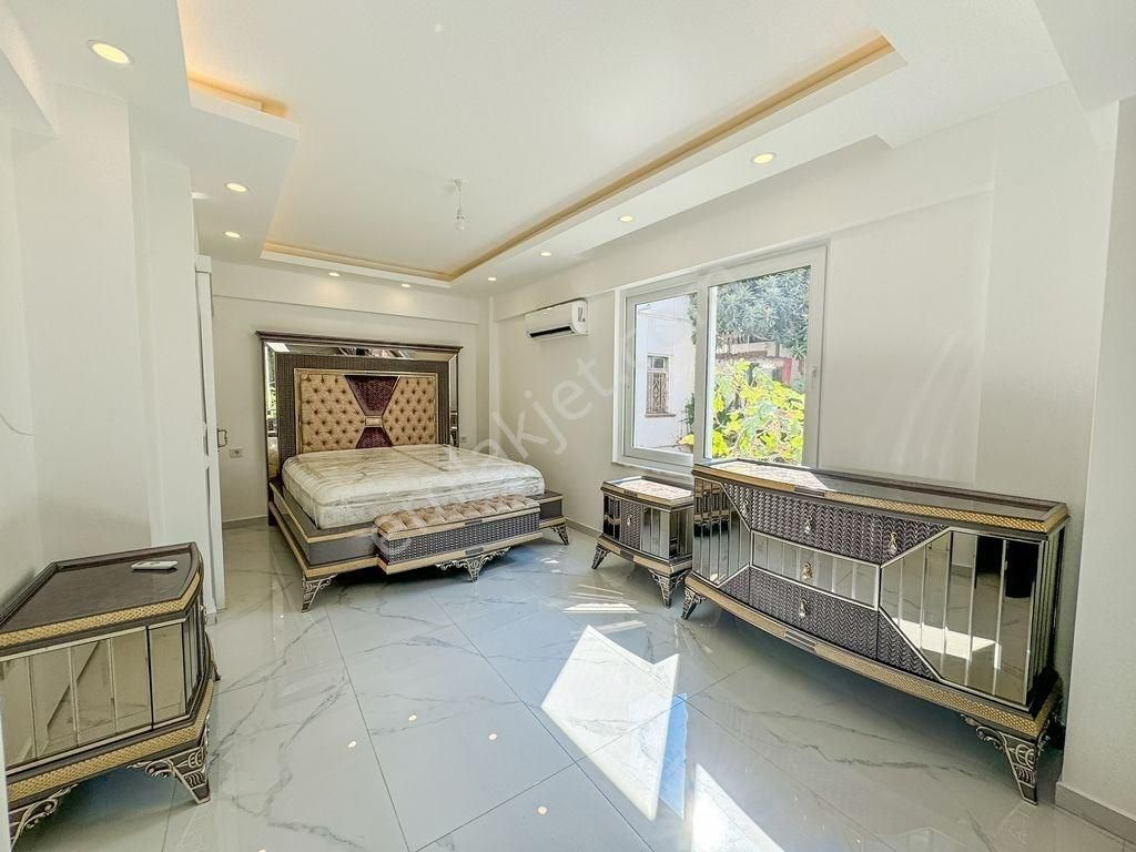 Alanya Merkez’de Denize 50 M | İskele Manzaralı 2+1 Satılık Daire - Görsel 18