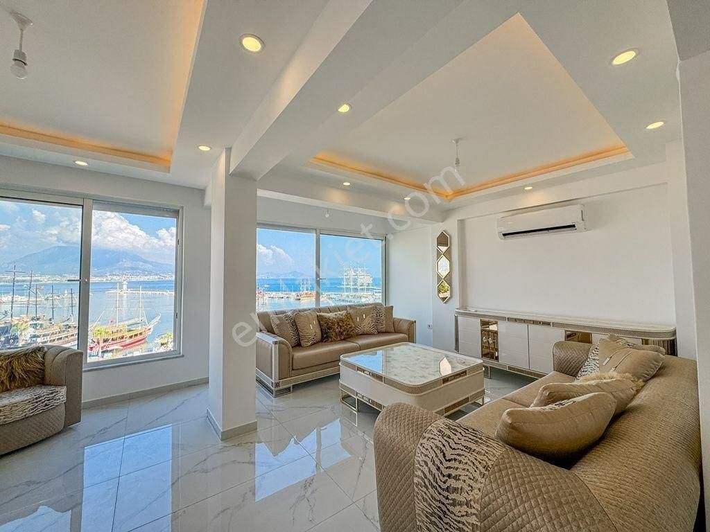 Alanya Merkez’de Denize 50 M | İskele Manzaralı 2+1 Satılık Daire - Görsel 2