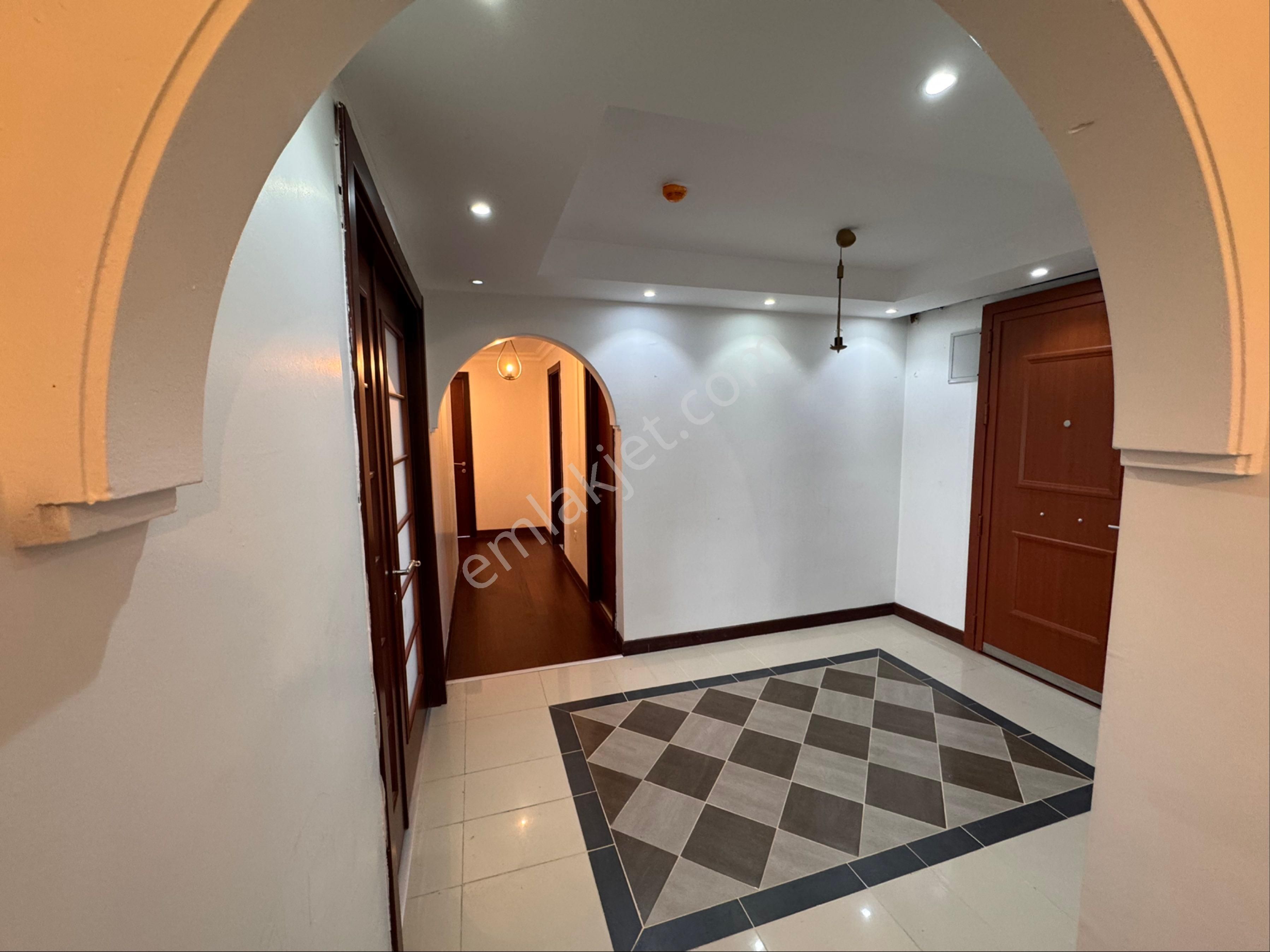 Sahibinden 4+1 Yeni Boyalı, Boş, Manzaralı Kiralık Daire - Görsel 16