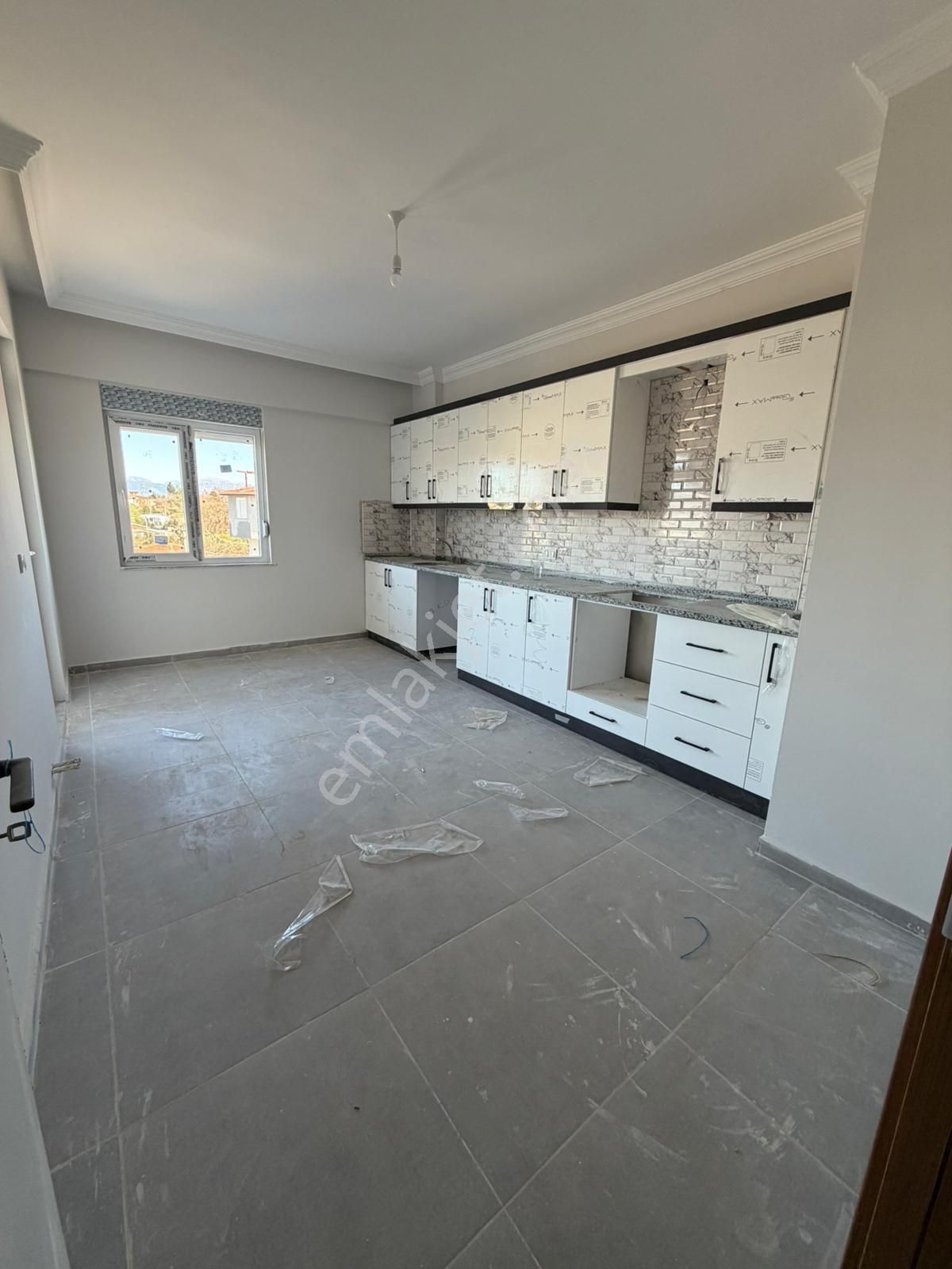 Cumhuriyet Mahallesinde Kiralık 3+1 Doğalgazlı Sıfır Daire - Görsel 18