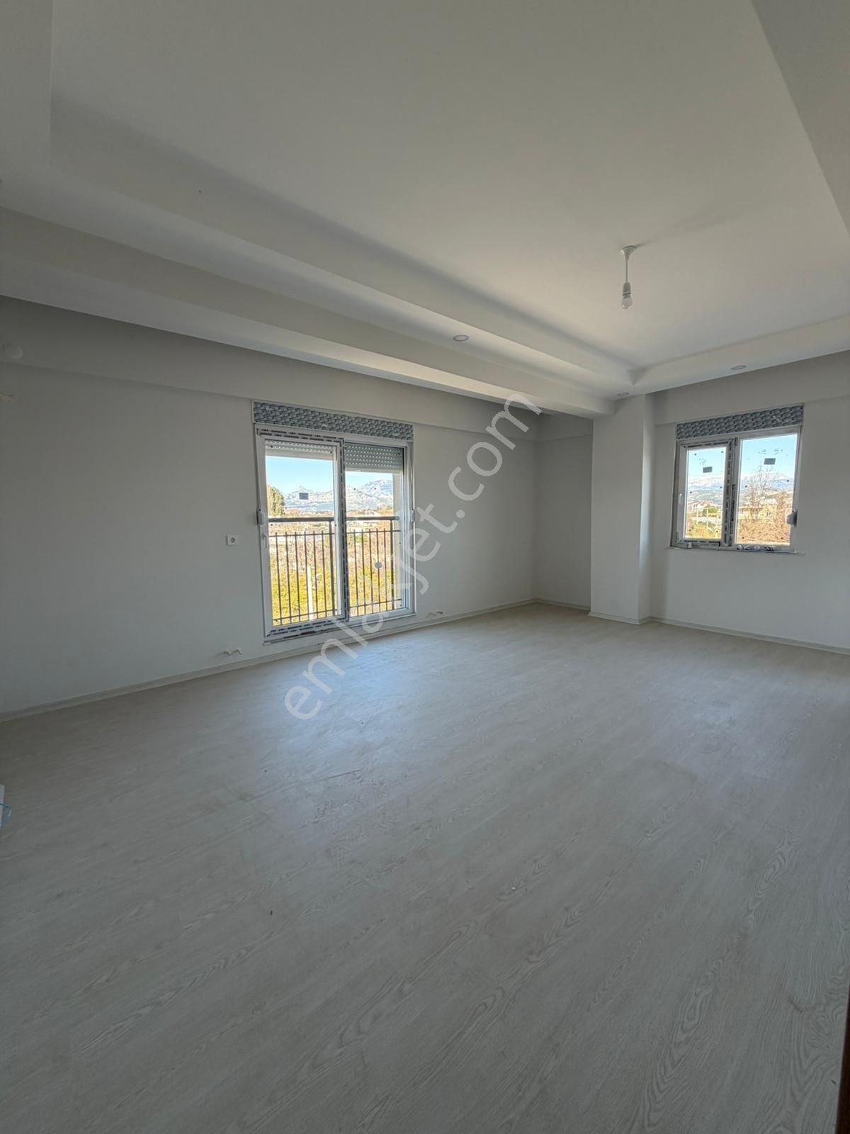 Cumhuriyet Mahallesinde Kiralık 3+1 Doğalgazlı Sıfır Daire - Görsel 23