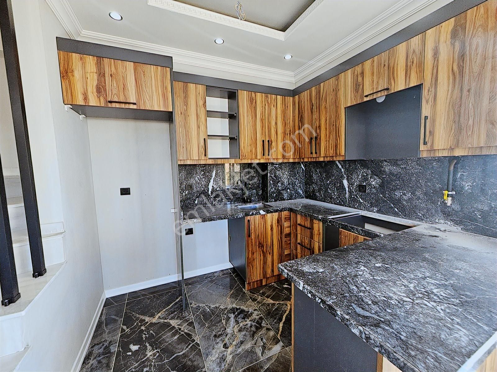 Deniz'den 4+1 Havuzlu, Denize Yakın Villa - Tanıtım Videolu - Görsel 22