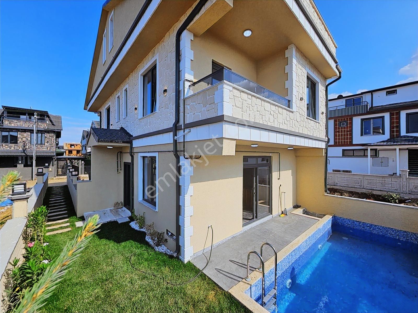 Deniz'den 4+1 Havuzlu, Denize Yakın Villa - Tanıtım Videolu - Görsel 10