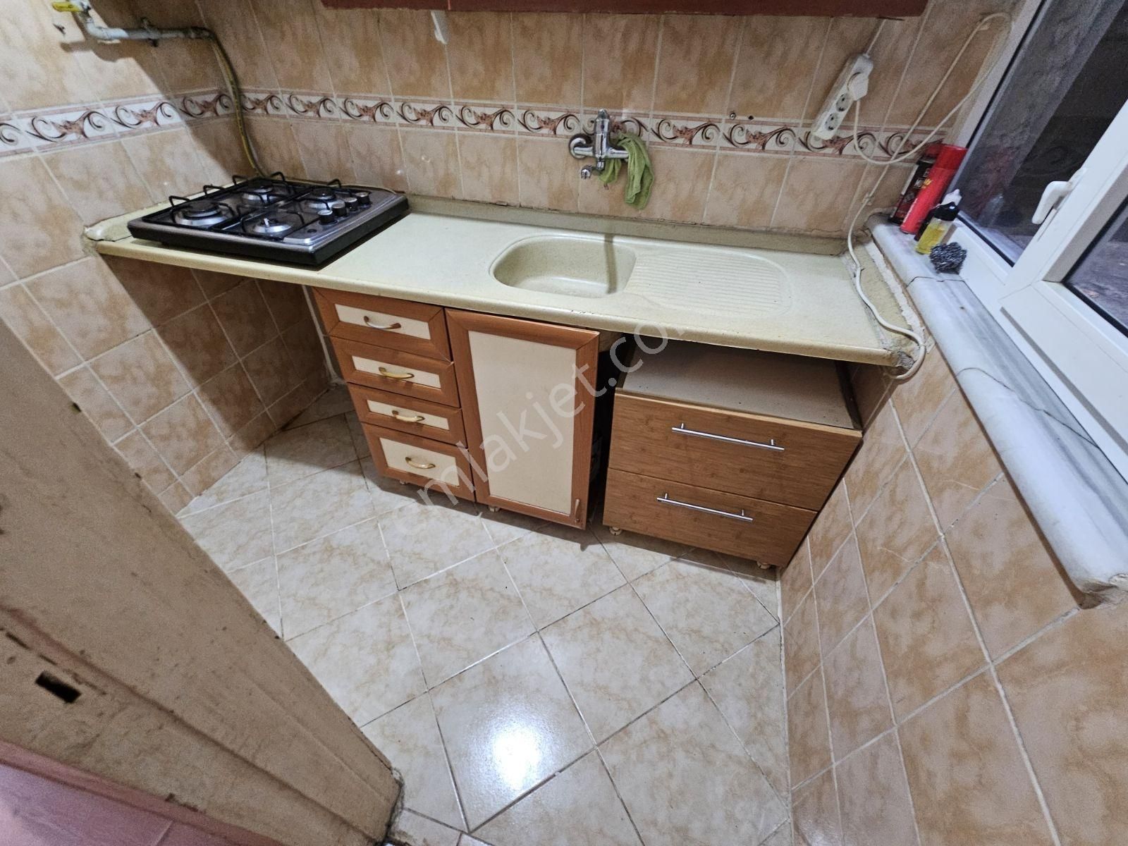 Kocamustafapaşa 50mk 1+1 Kombili 2. Kat 18.000tl - Görsel 4