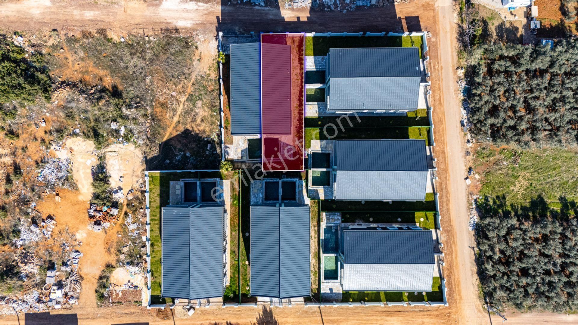 Döşemealtı Yeşilbayır'da Site İçinde 4+1 Villa - Görsel 19